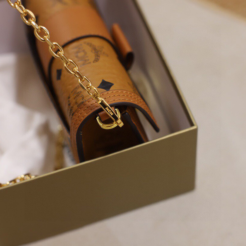 MCM Tracy Crossbody In Visetos （11x 18.5 x 5cm） - DopestKickz