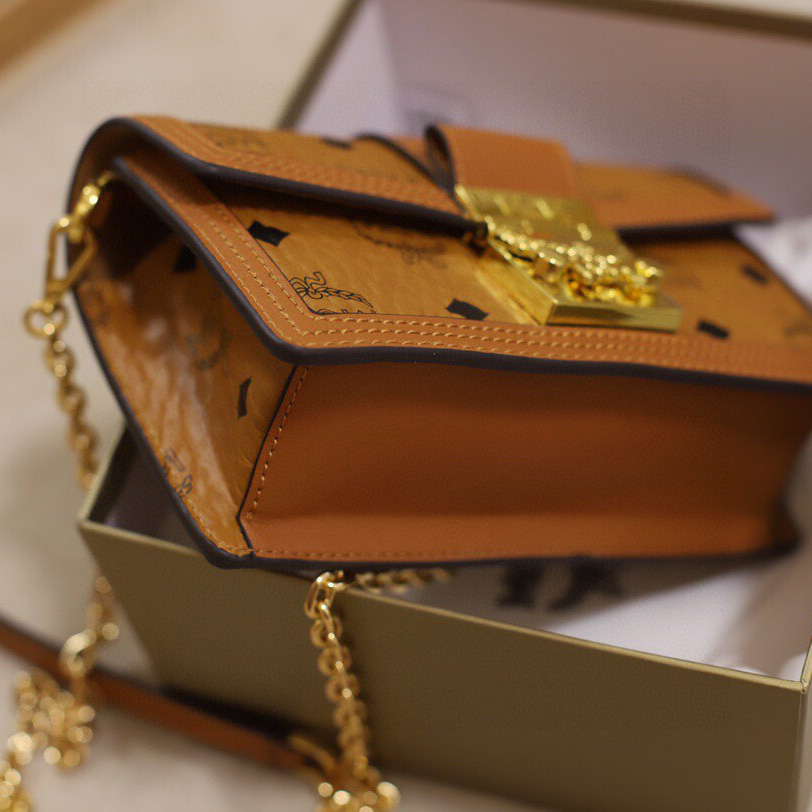 MCM Tracy Crossbody In Visetos （11x 18.5 x 5cm） - DopestKickz