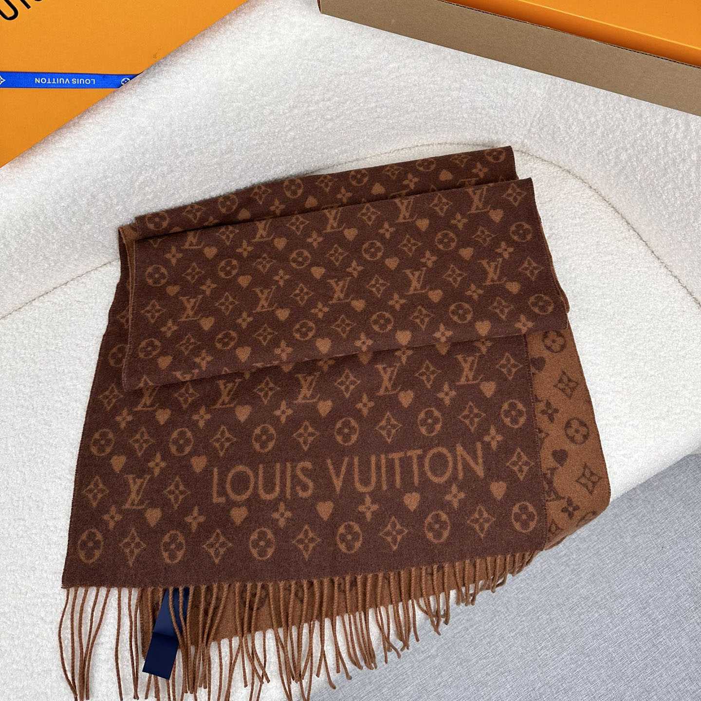 Louis Vuitton Game On Scarf   45*180cm - DopestKickz