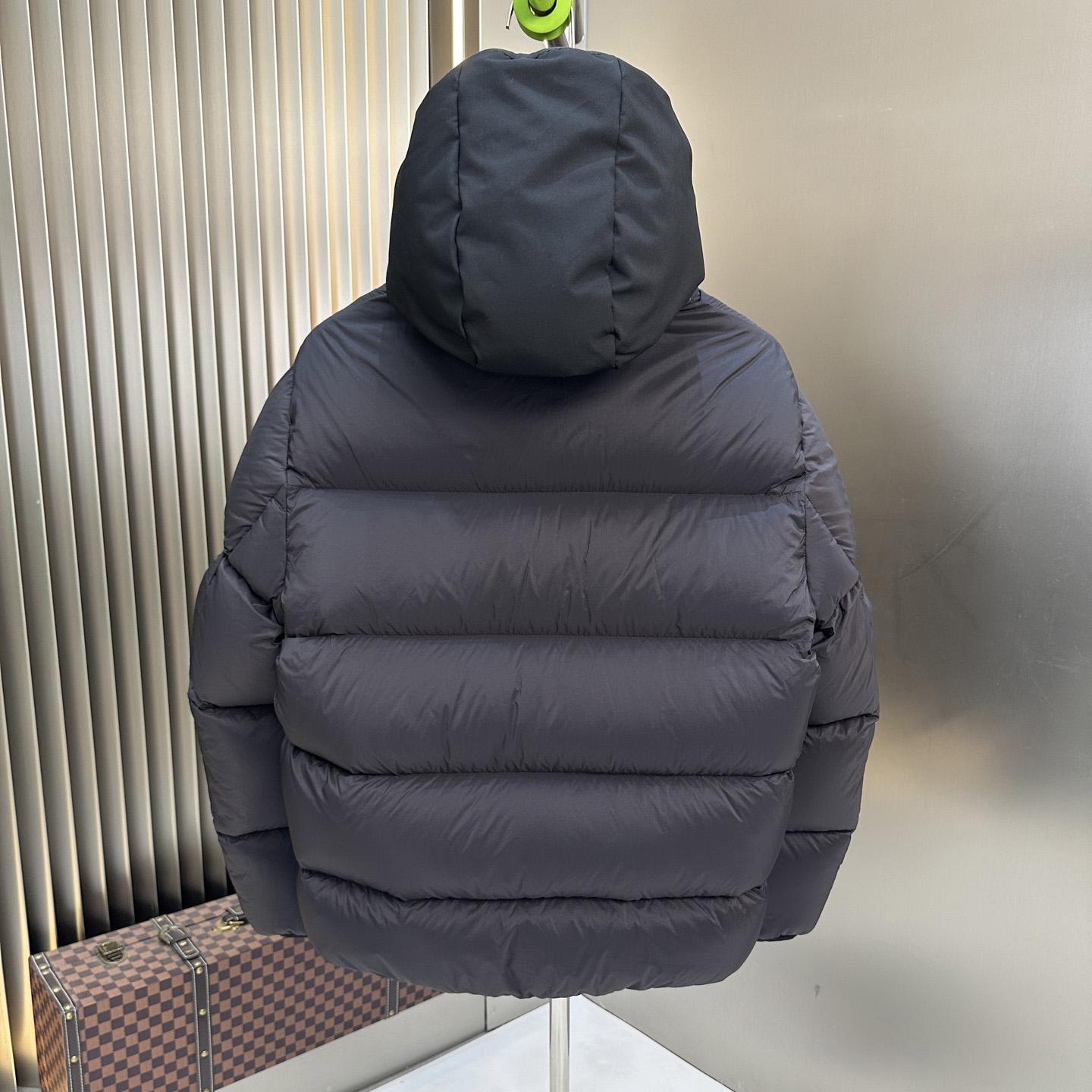 Moncler Forez Hooded Short Down Jacket - DopestKickz