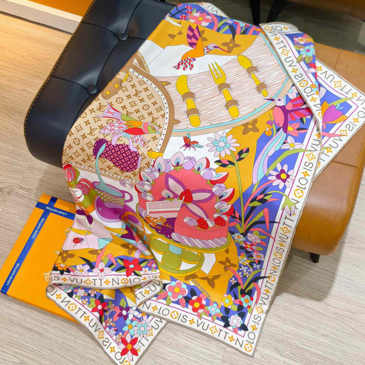 Louis Vuitton Picnic Square 90   M96463 - DopestKickz