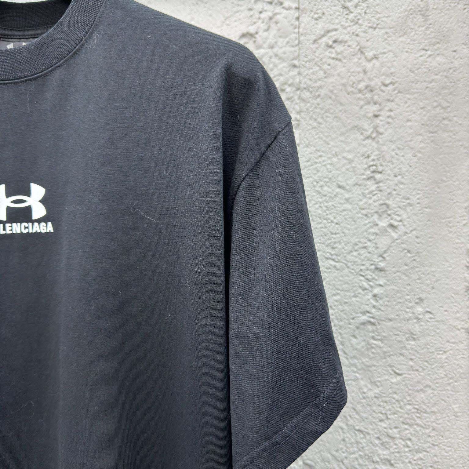 Balenciaga Under Armour® T-Shirt Oversized In Black And White - DopestKickz