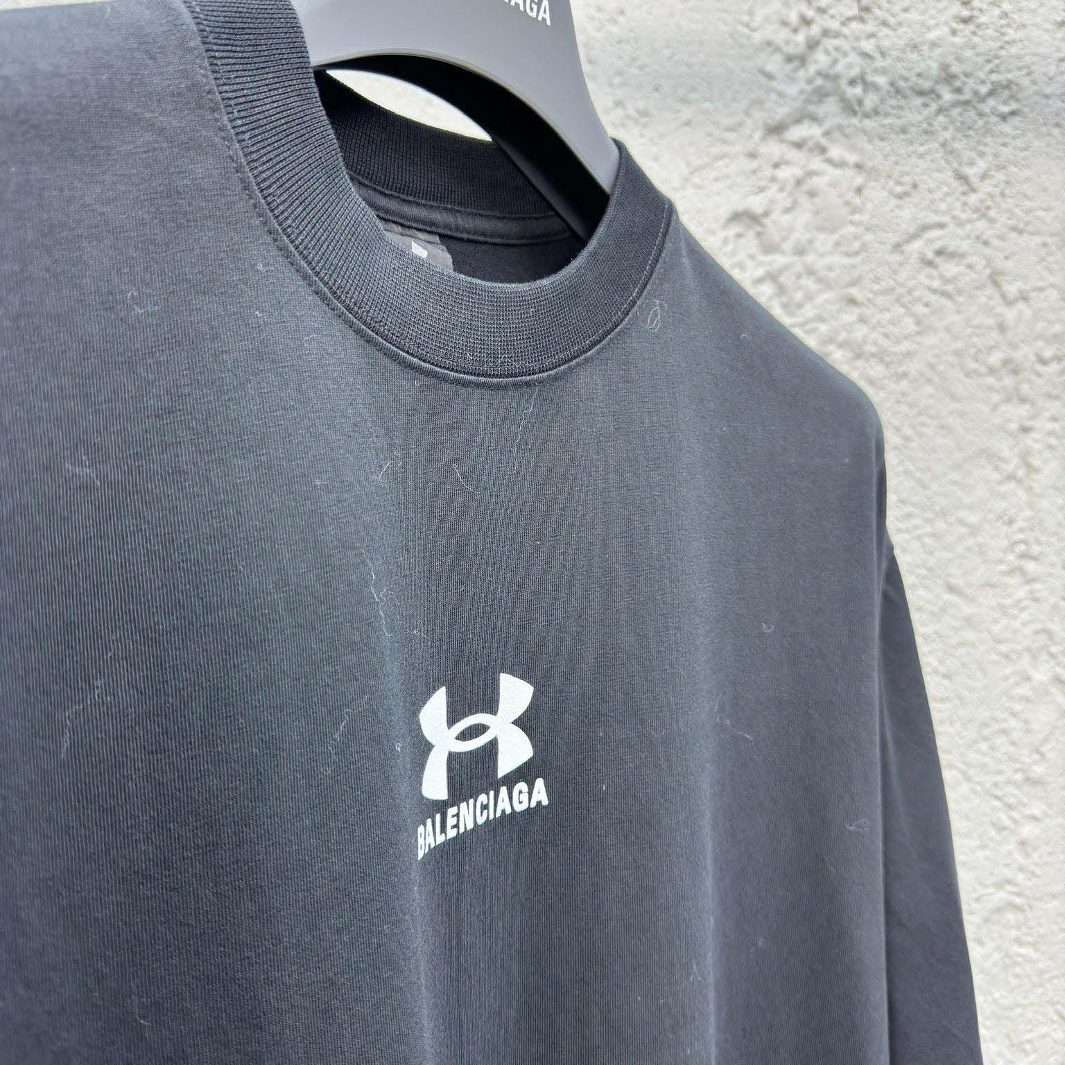 Balenciaga Under Armour® T-Shirt Oversized In Black And White - DopestKickz
