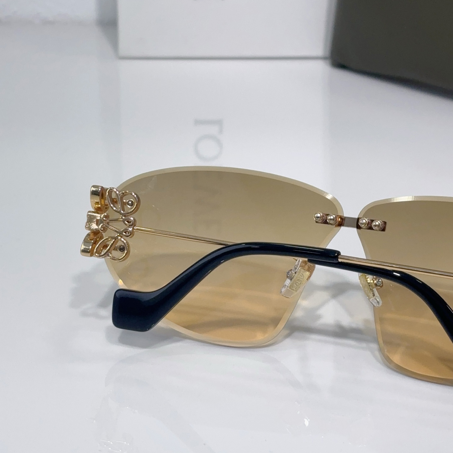 Loewe LW40048U Sunglasses  - DopestKickz