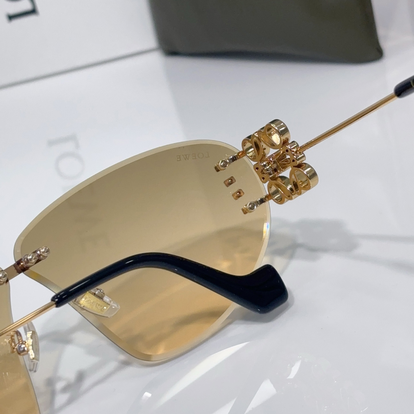 Loewe LW40048U Sunglasses  - DopestKickz