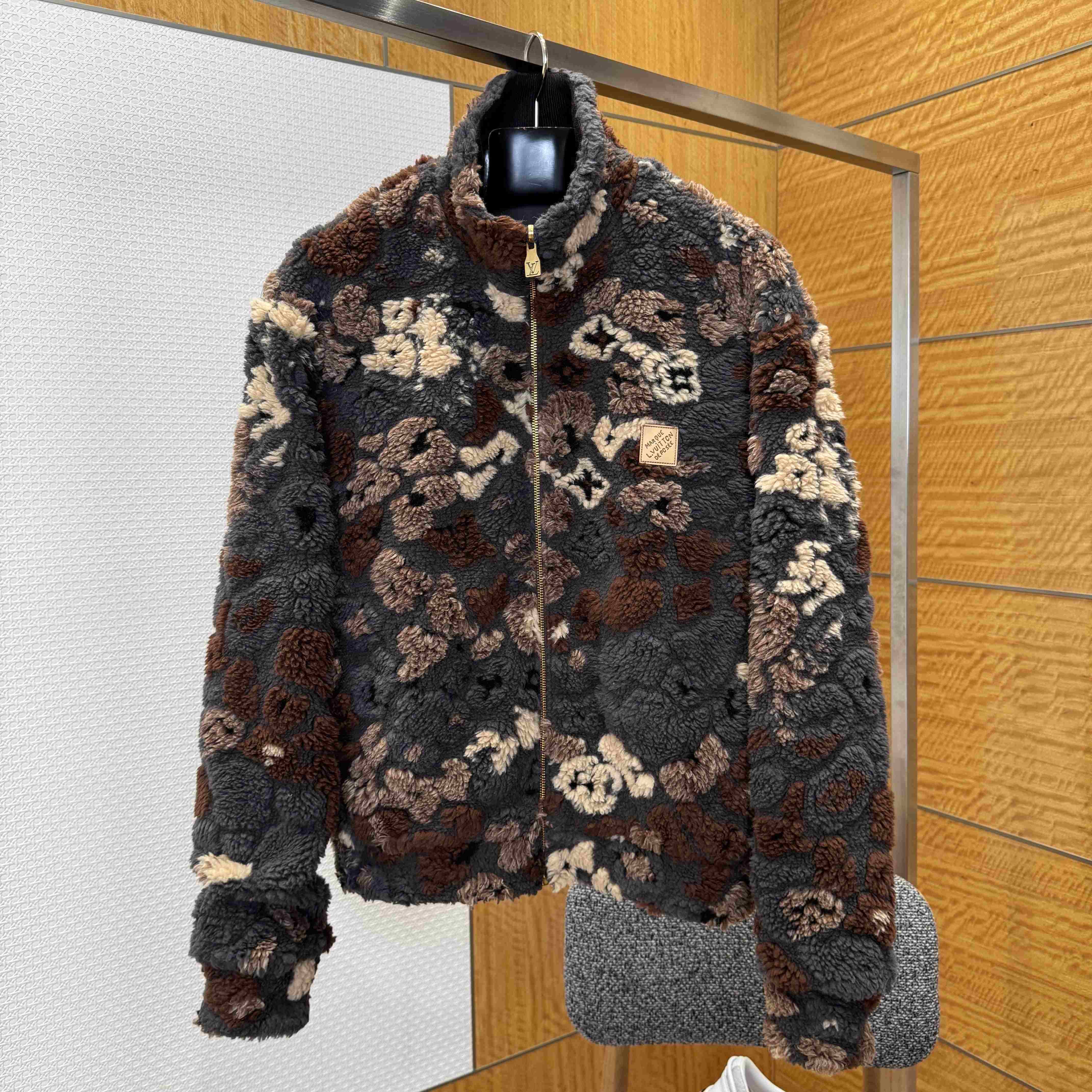 Louis Vuitton Reversible Fleece Blouson   1AIMJS - DopestKickz