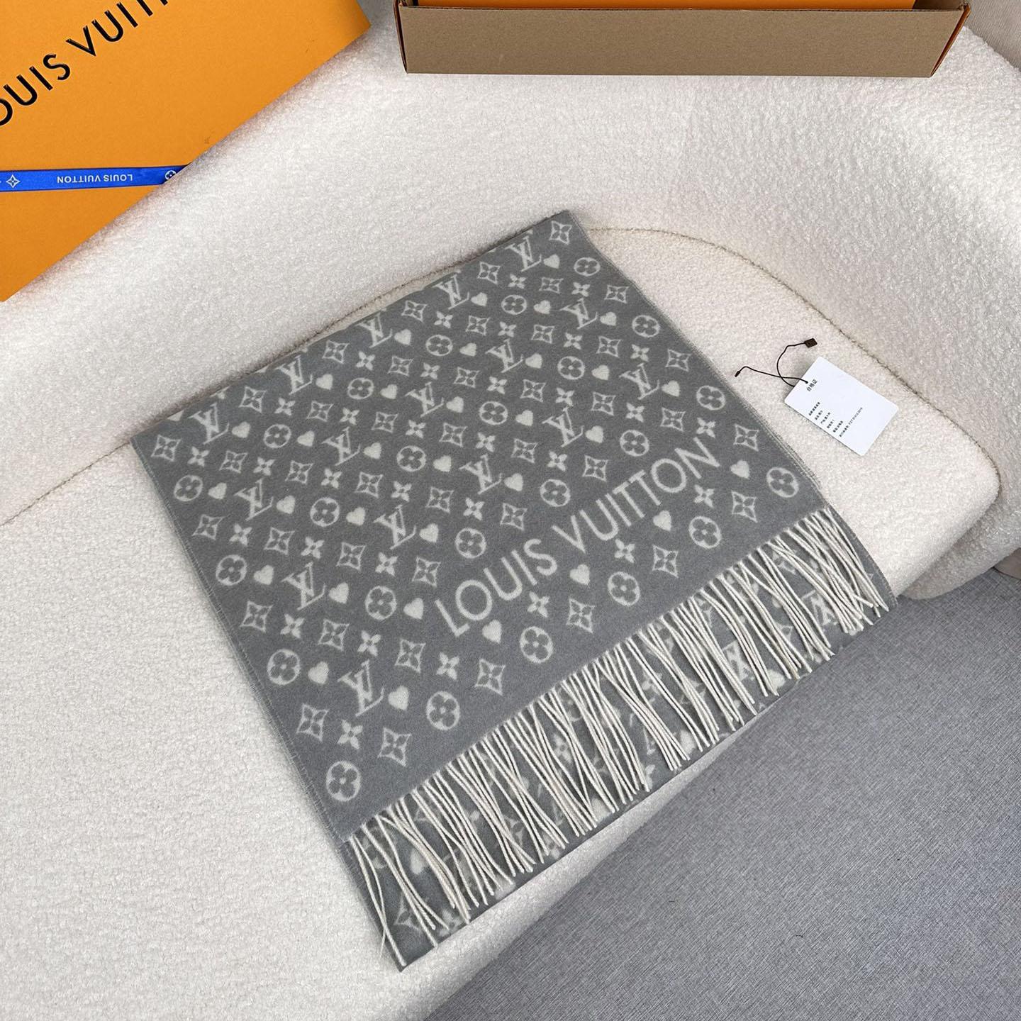 Louis Vuitton Game On Scarf   45*180cm - DopestKickz