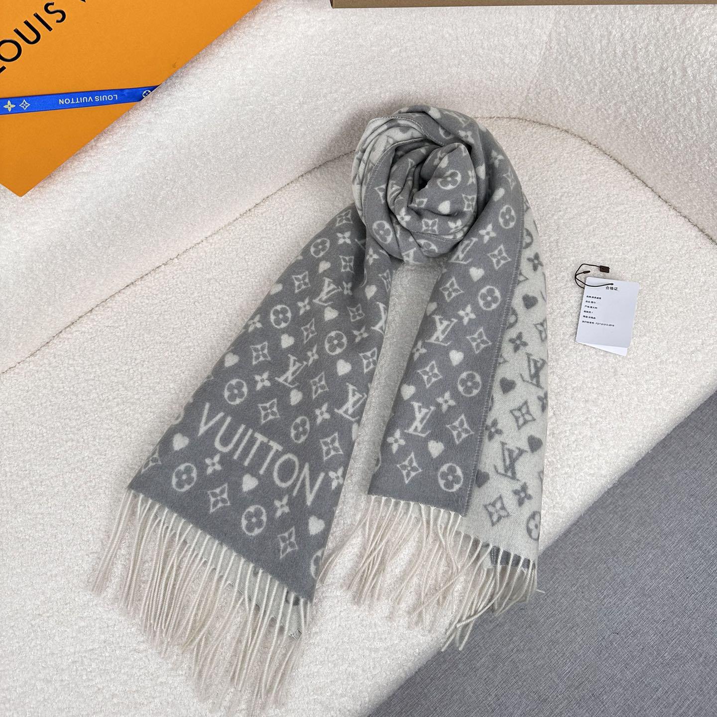 Louis Vuitton Game On Scarf   45*180cm - DopestKickz