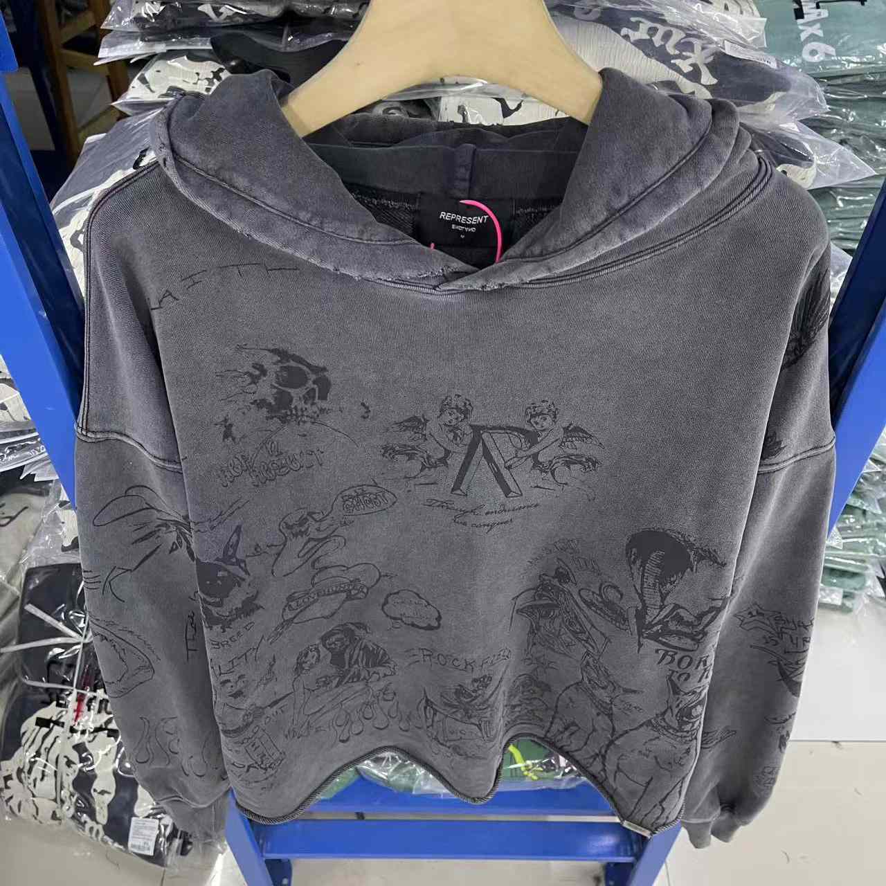 Represent Legacy Hoodie - DopestKickz