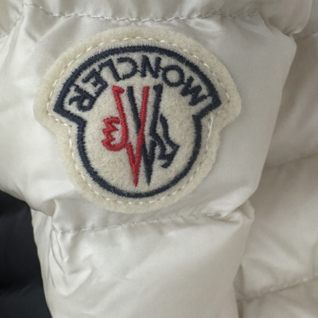 Moncler Ige Hooded Short Down Jacket - DopestKickz