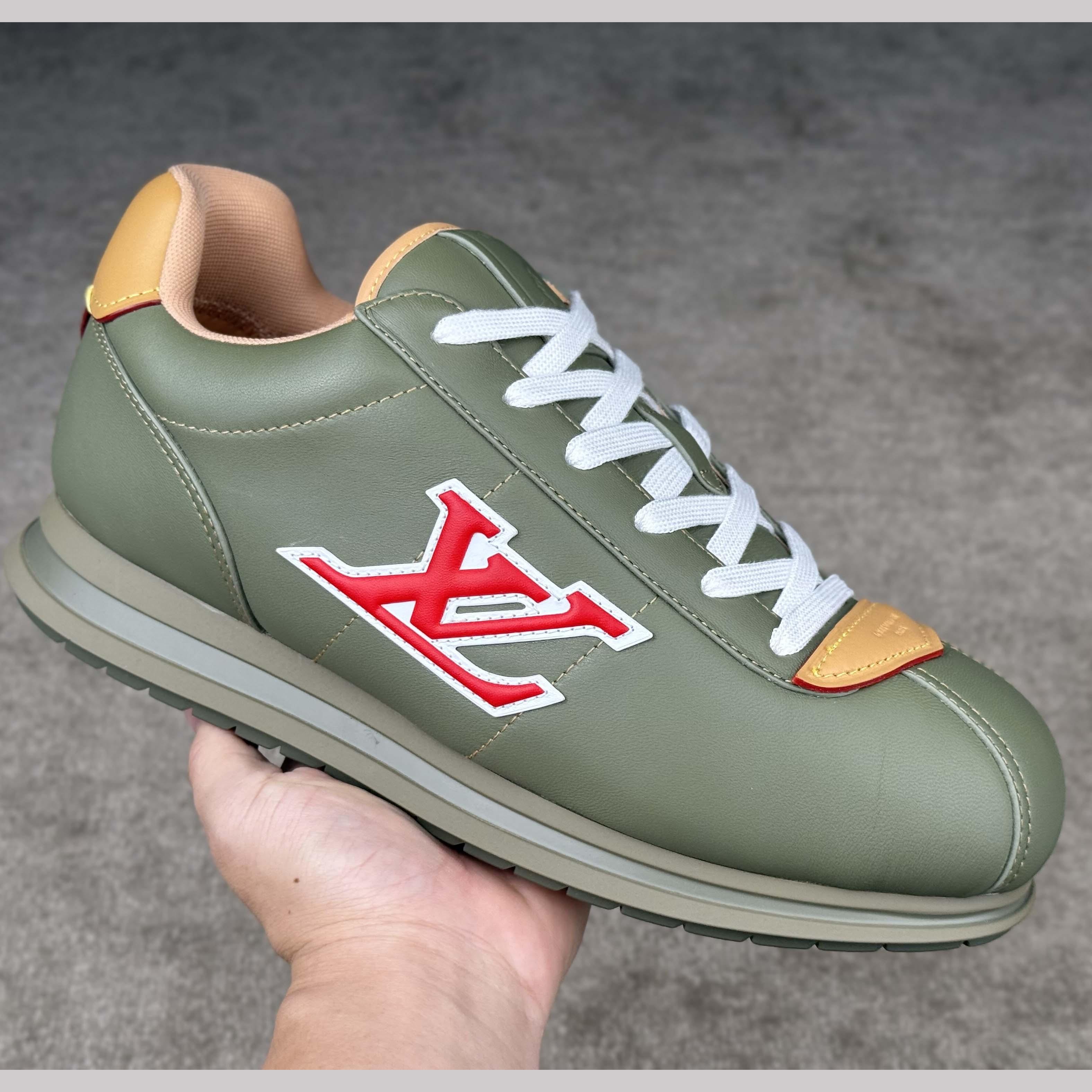 Louis Vuitton LV BUTTERSOFT Sneaker    1AIKHL - DopestKickz