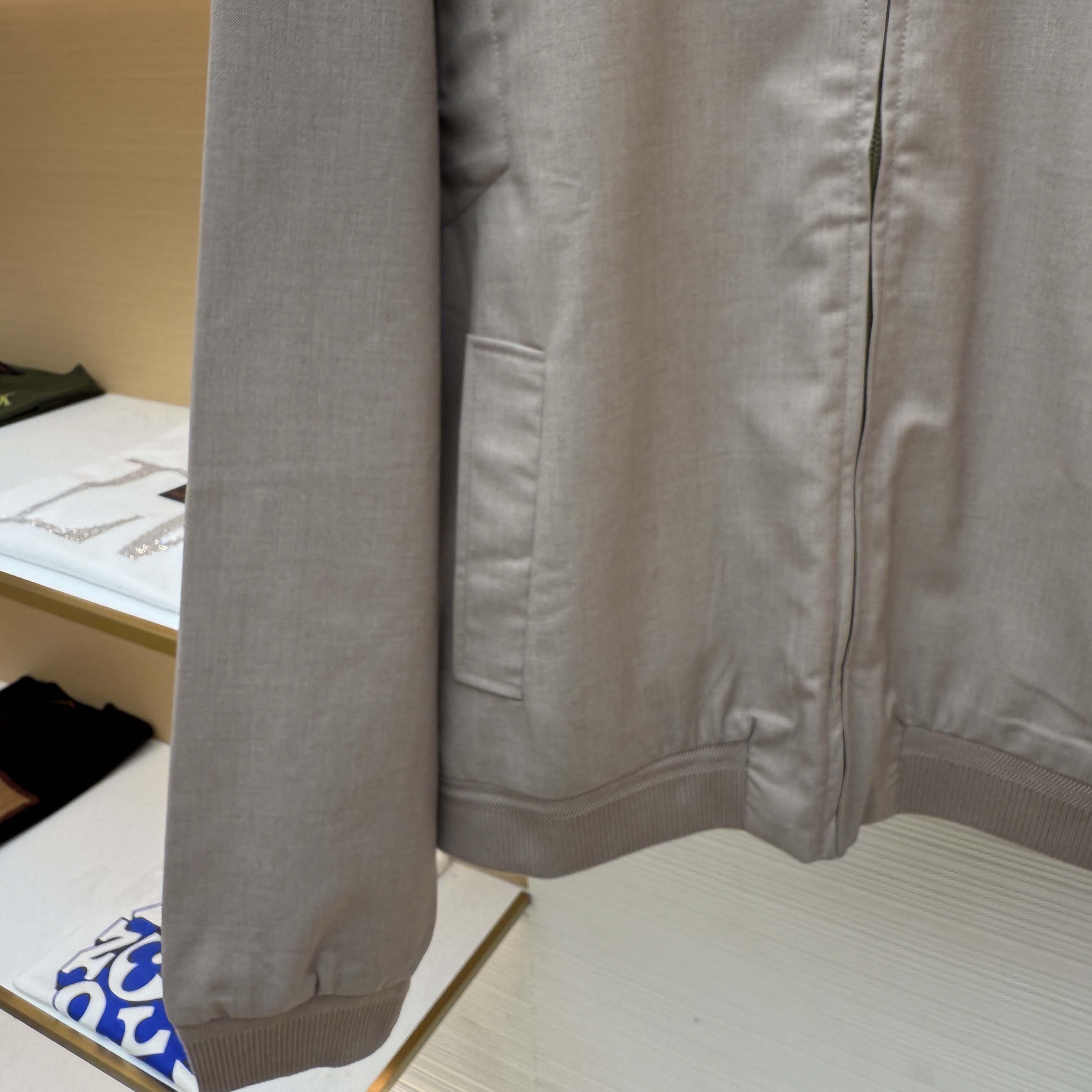 Louis Vuitton Tailored Bomber   1AHV61 - DopestKickz