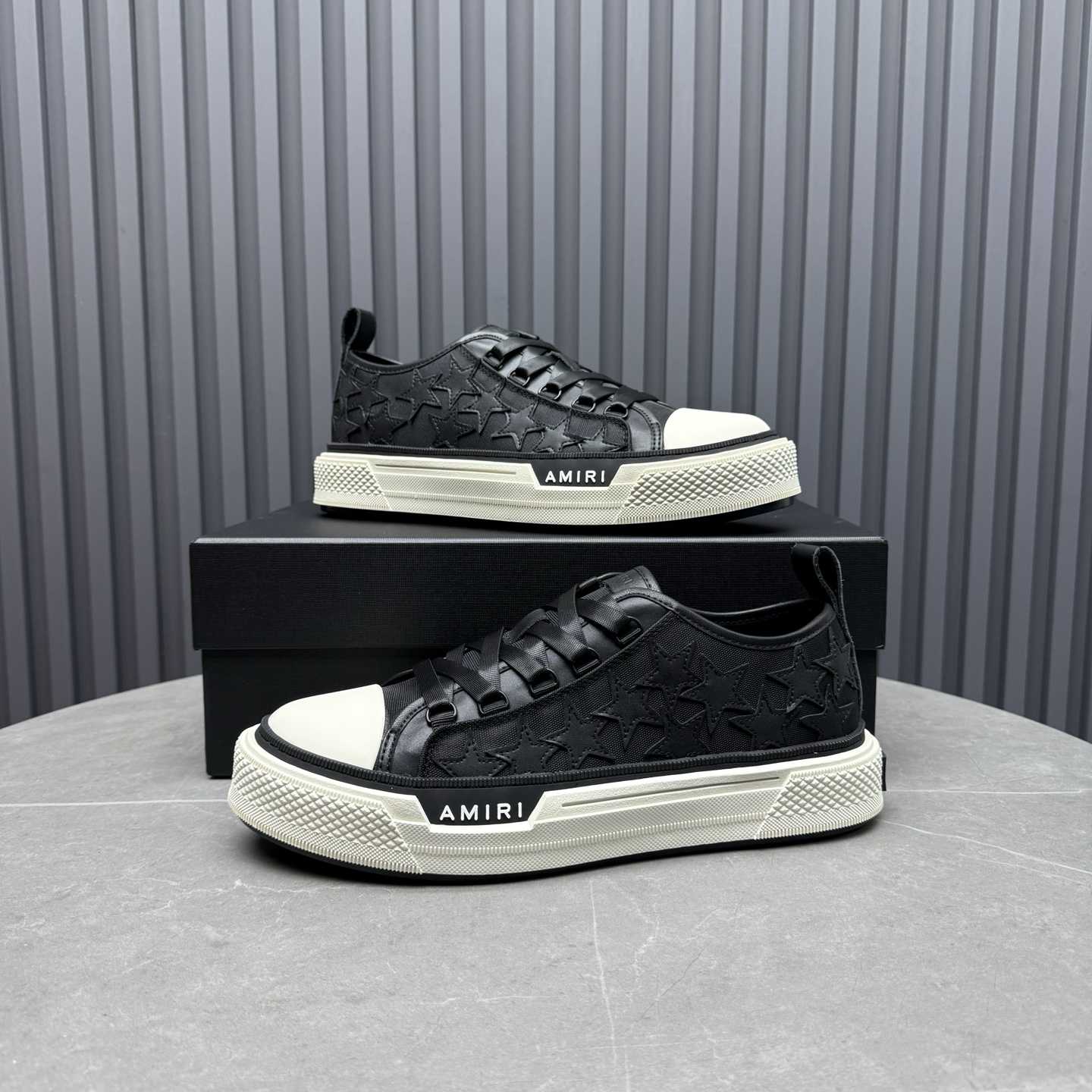 Amiri Stars Low Sneakers - DopestKickz
