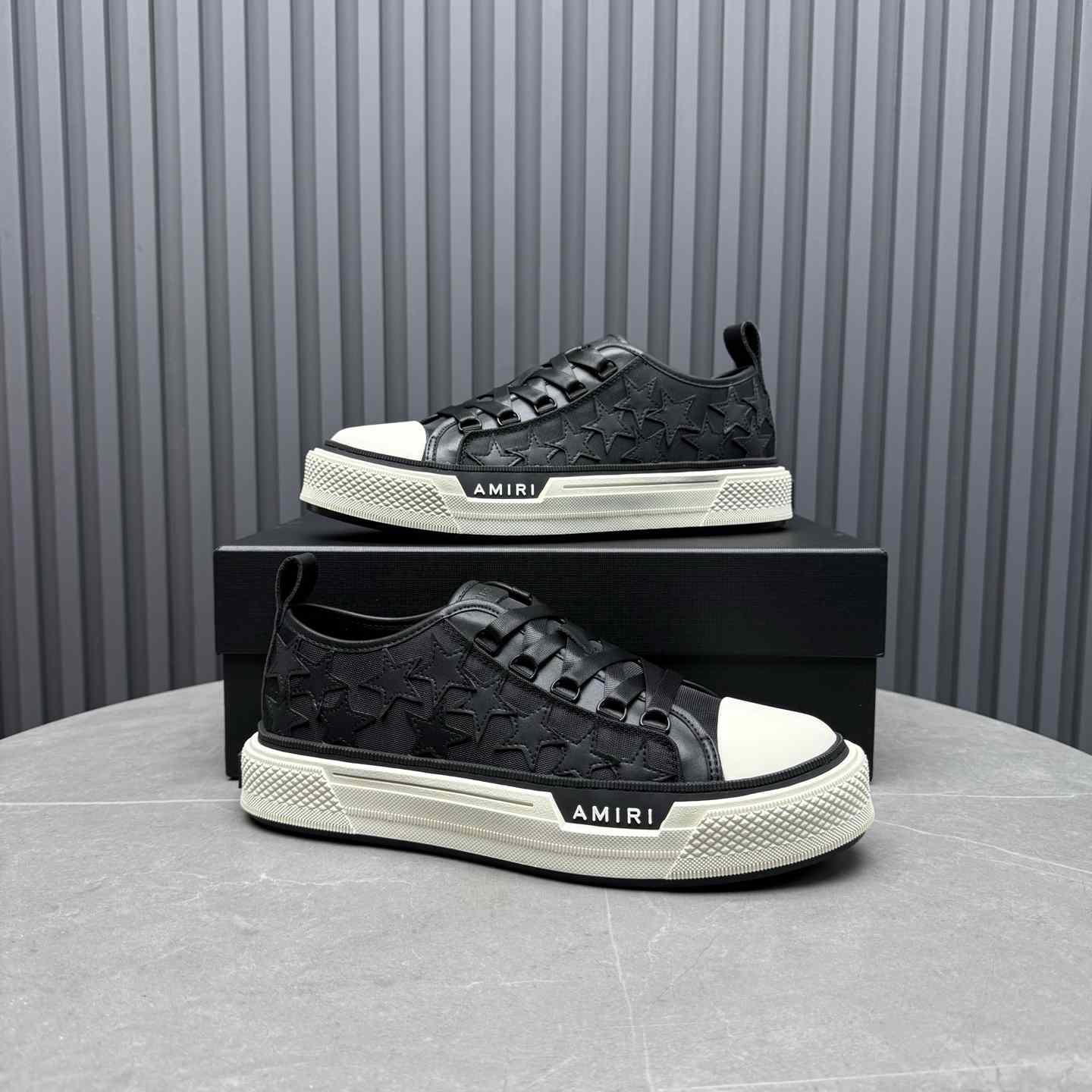 Amiri Stars Low Sneakers - DopestKickz