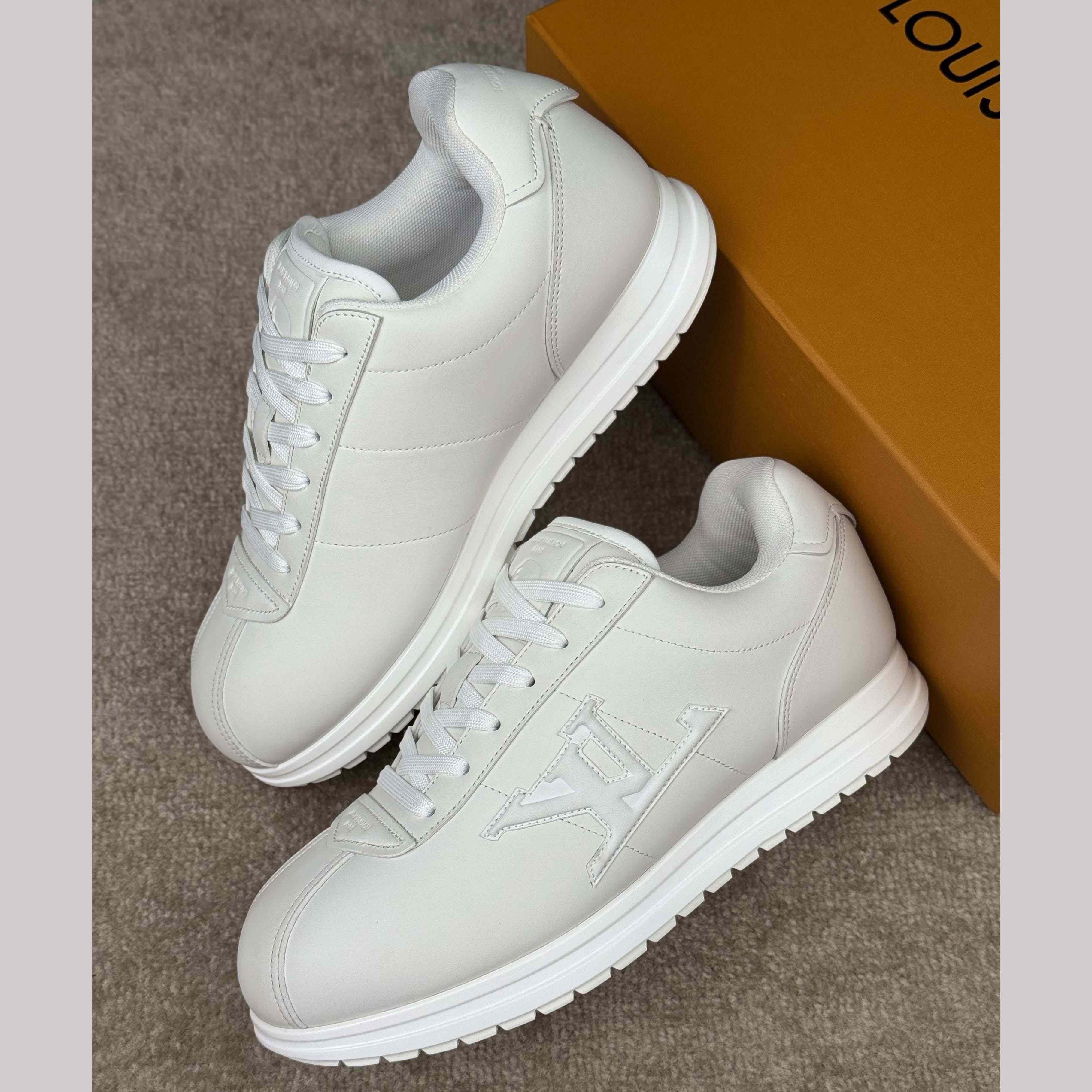 Louis Vuitton LV BUTTERSOFT Sneaker    1AIKDO - DopestKickz