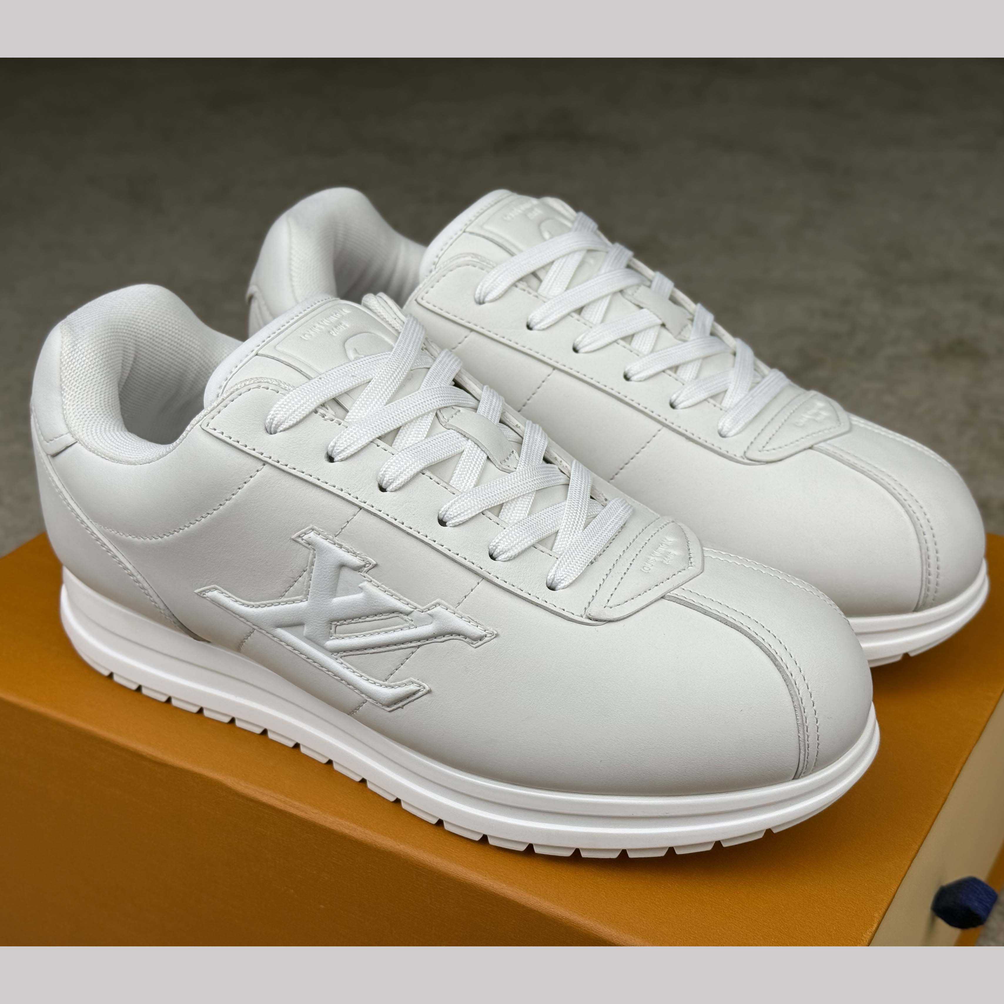 Louis Vuitton LV BUTTERSOFT Sneaker    1AIKDO - DopestKickz