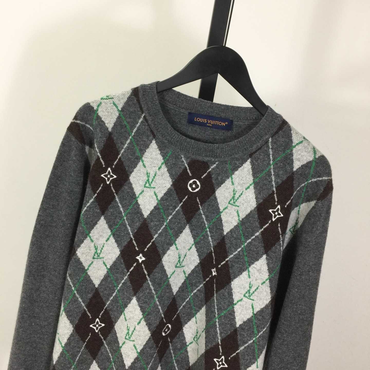 Louis Vuitton Argyle Crewneck    1AIMCJ - DopestKickz