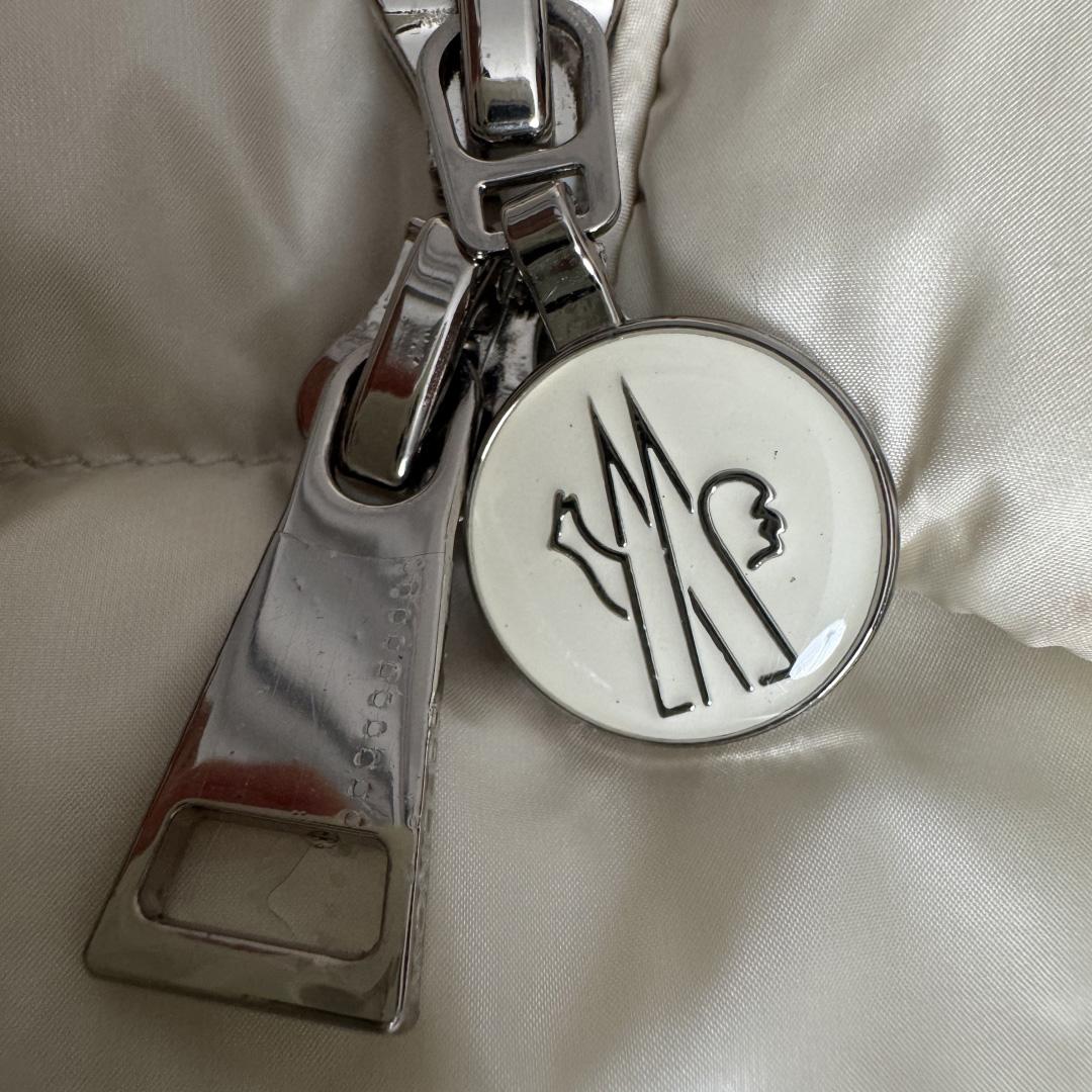 Moncler Igelle Short Down Jacket   2501 - DopestKickz