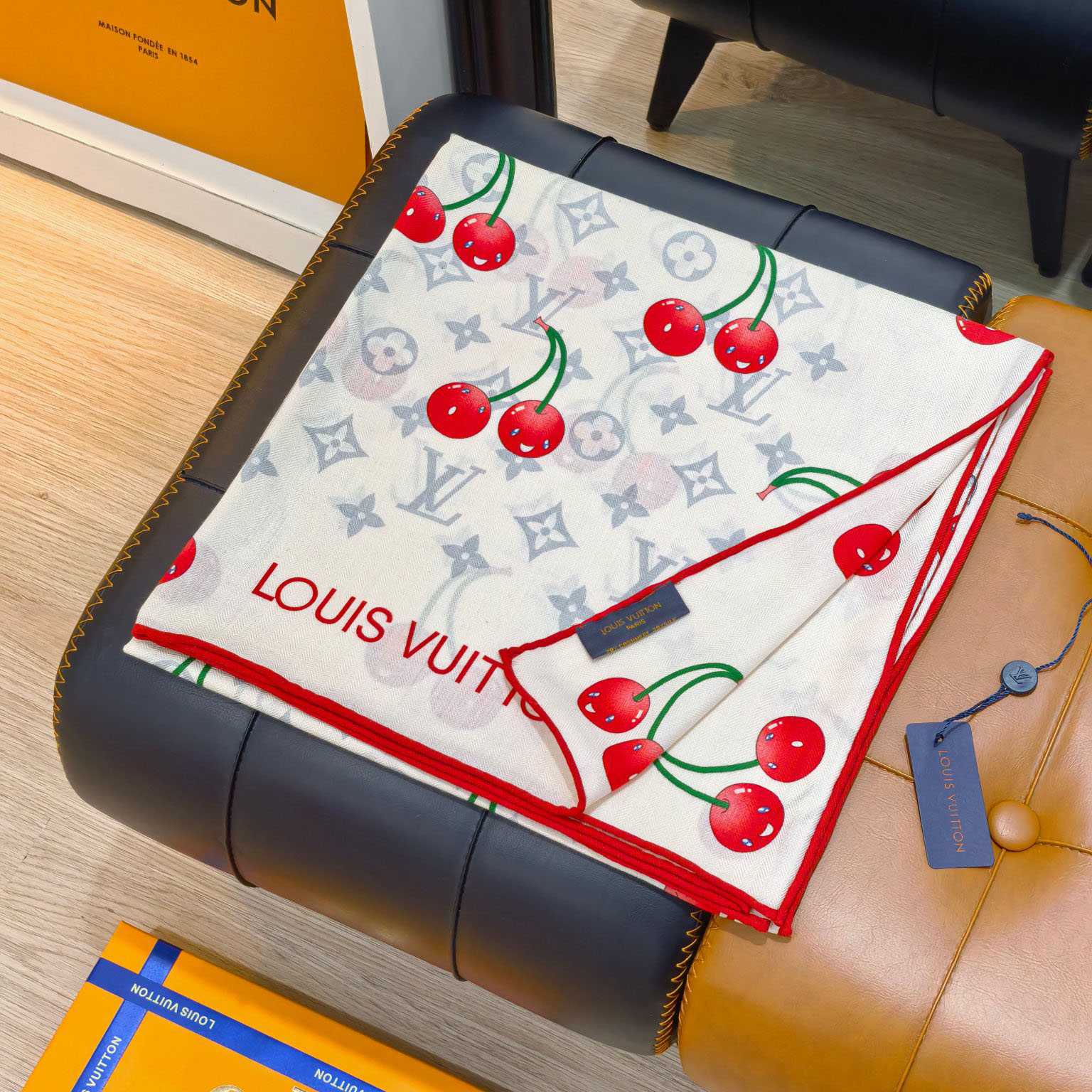 Louis Vuitton LV x TM Monogram Shawl   140*140cm - DopestKickz