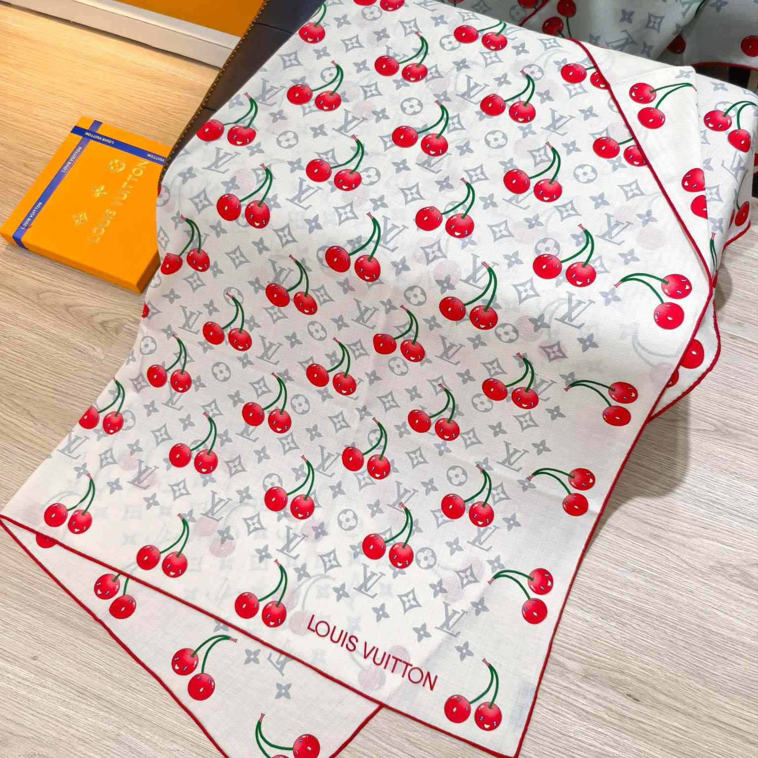 Louis Vuitton LV x TM Monogram Shawl   140*140cm - DopestKickz