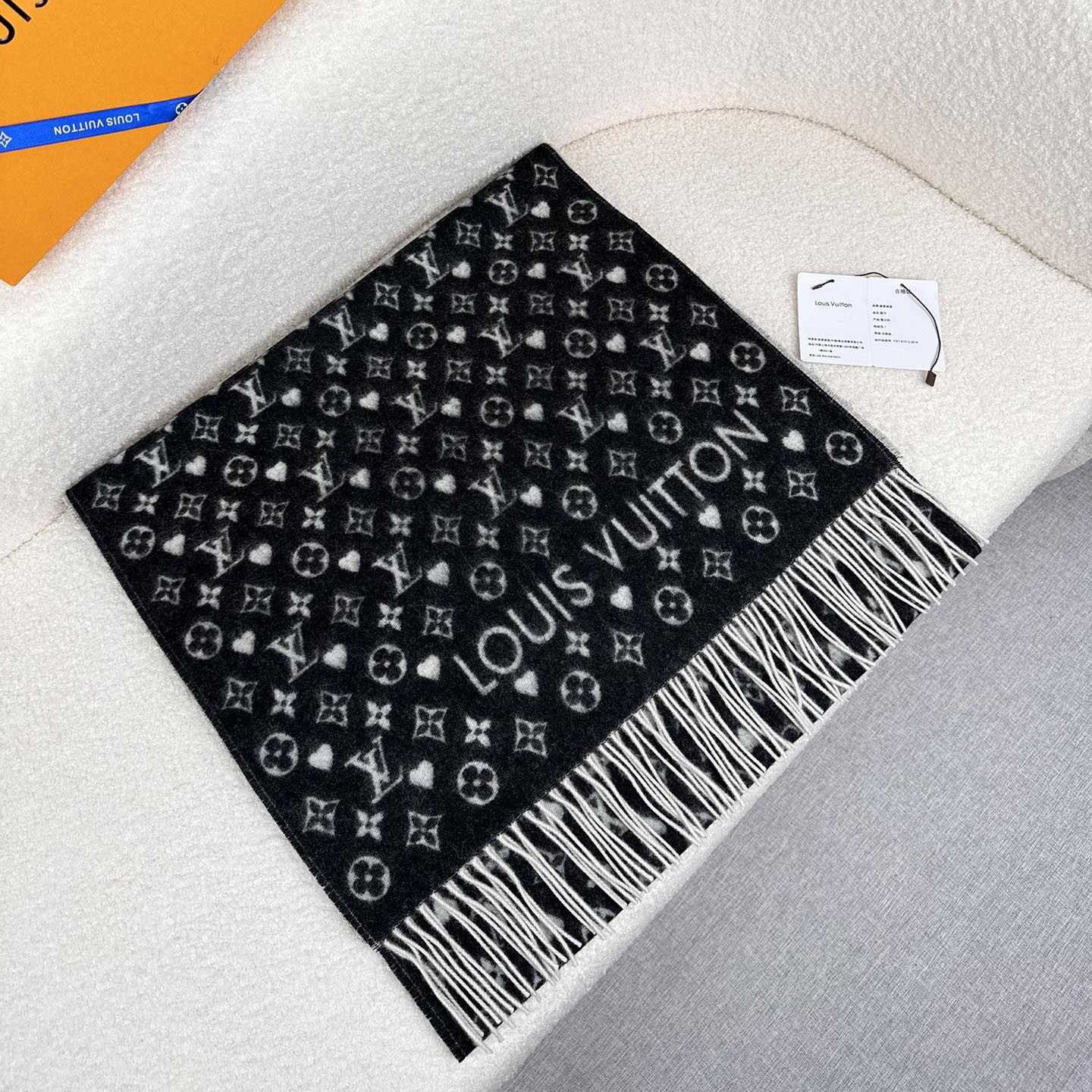 Louis Vuitton Game On Scarf   45*180cm - DopestKickz