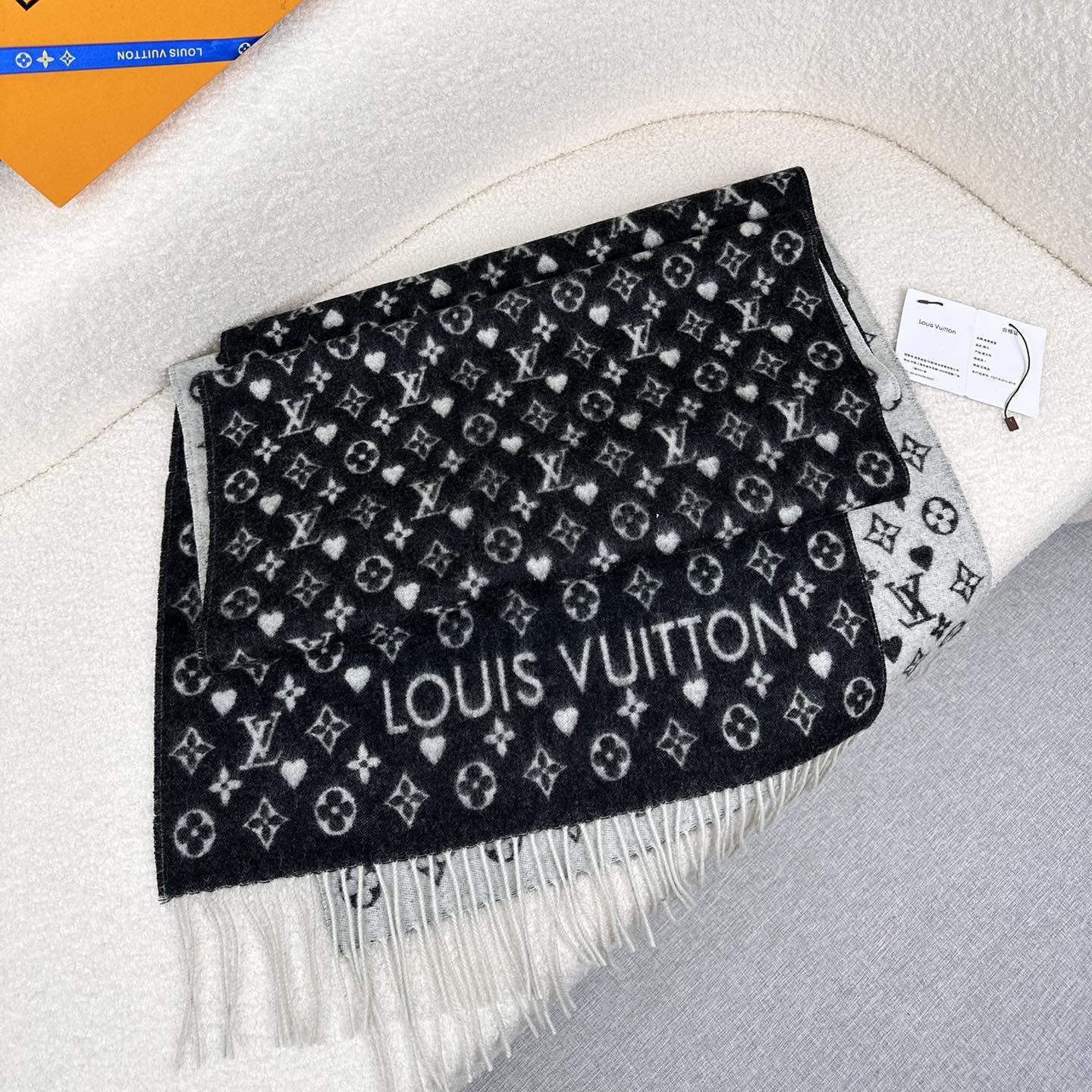 Louis Vuitton Game On Scarf   45*180cm - DopestKickz