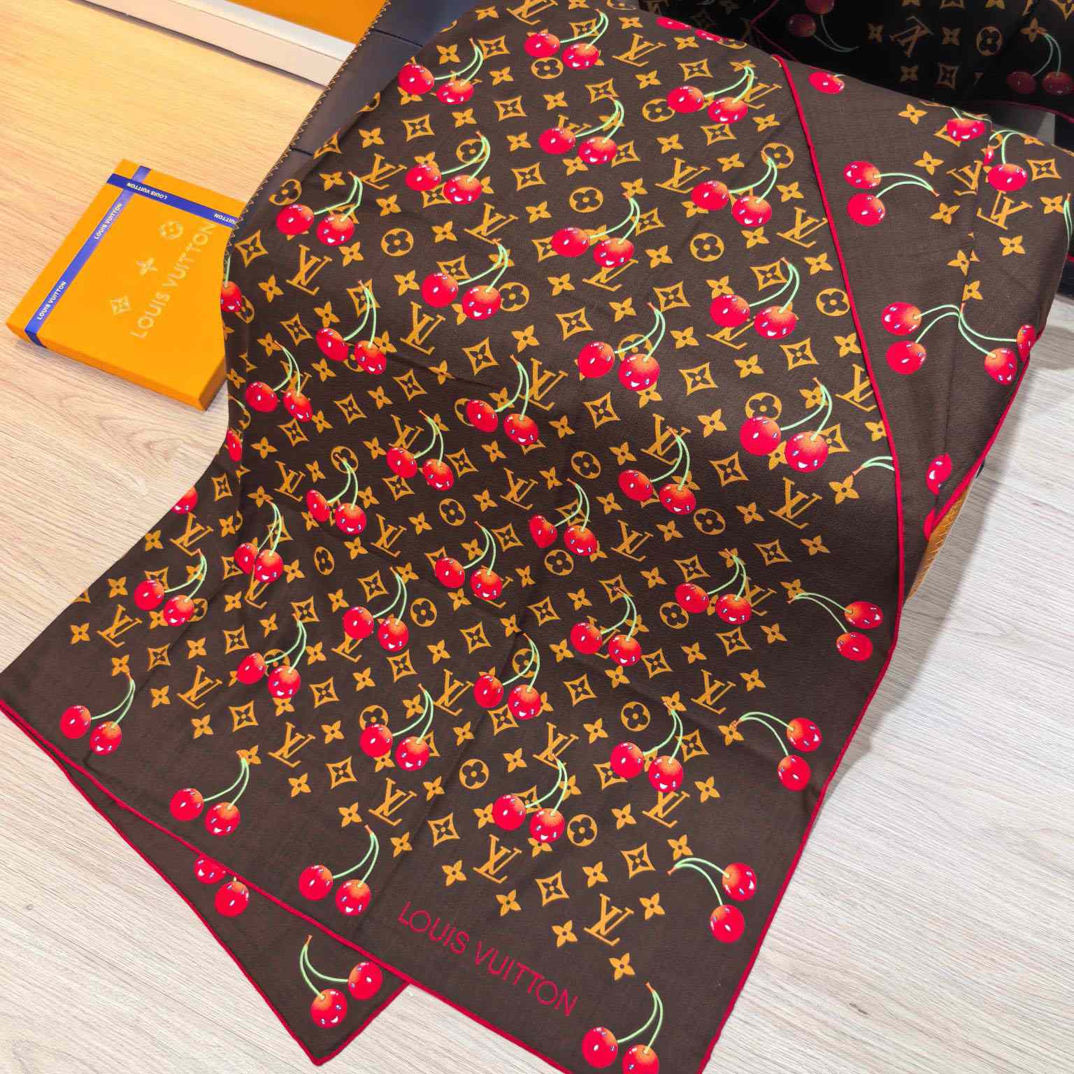 Louis Vuitton LV x TM Monogram Shawl   140*140cm - DopestKickz