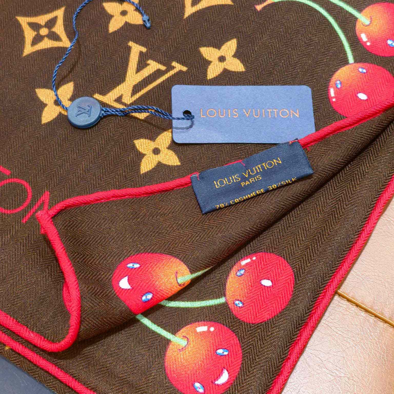 Louis Vuitton LV x TM Monogram Shawl   140*140cm - DopestKickz