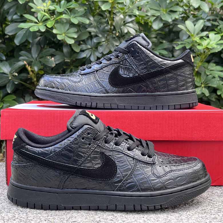 Nike Dunk SB Low    HV4388-001  - DopestKickz