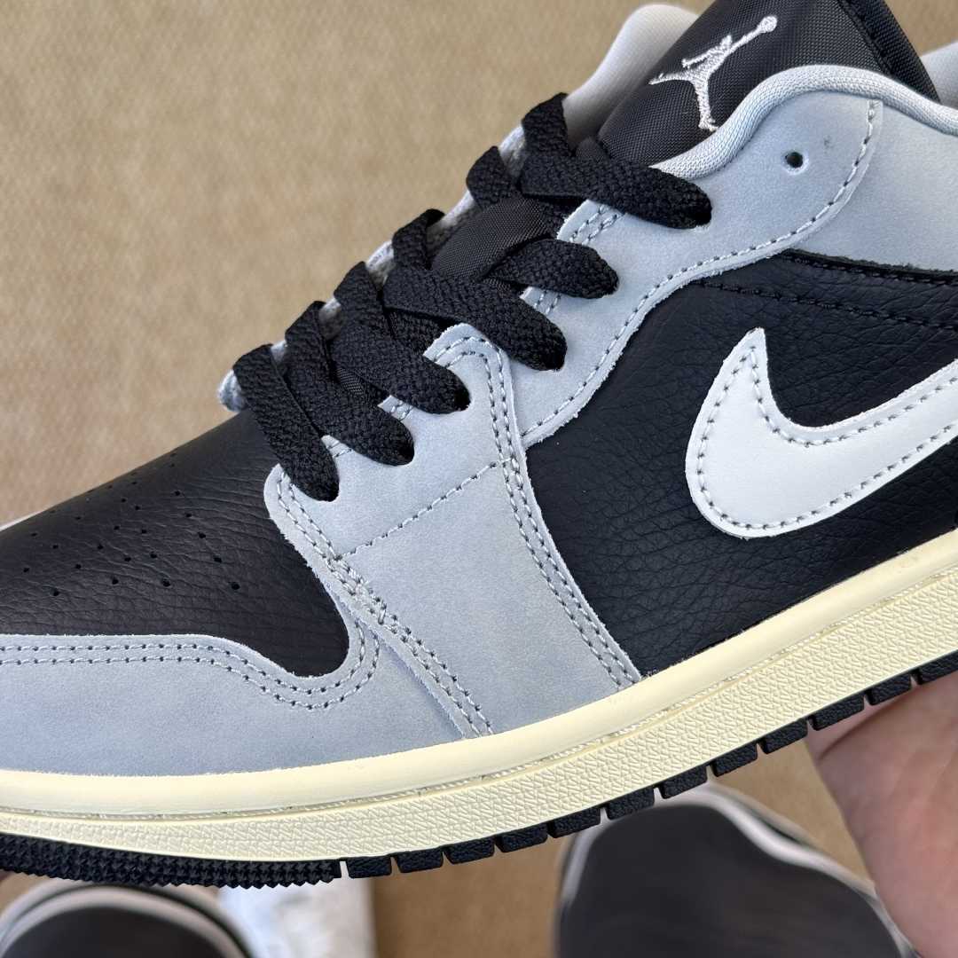 Jordan Air Jordan 1 Low     HQ2010-012 - DopestKickz