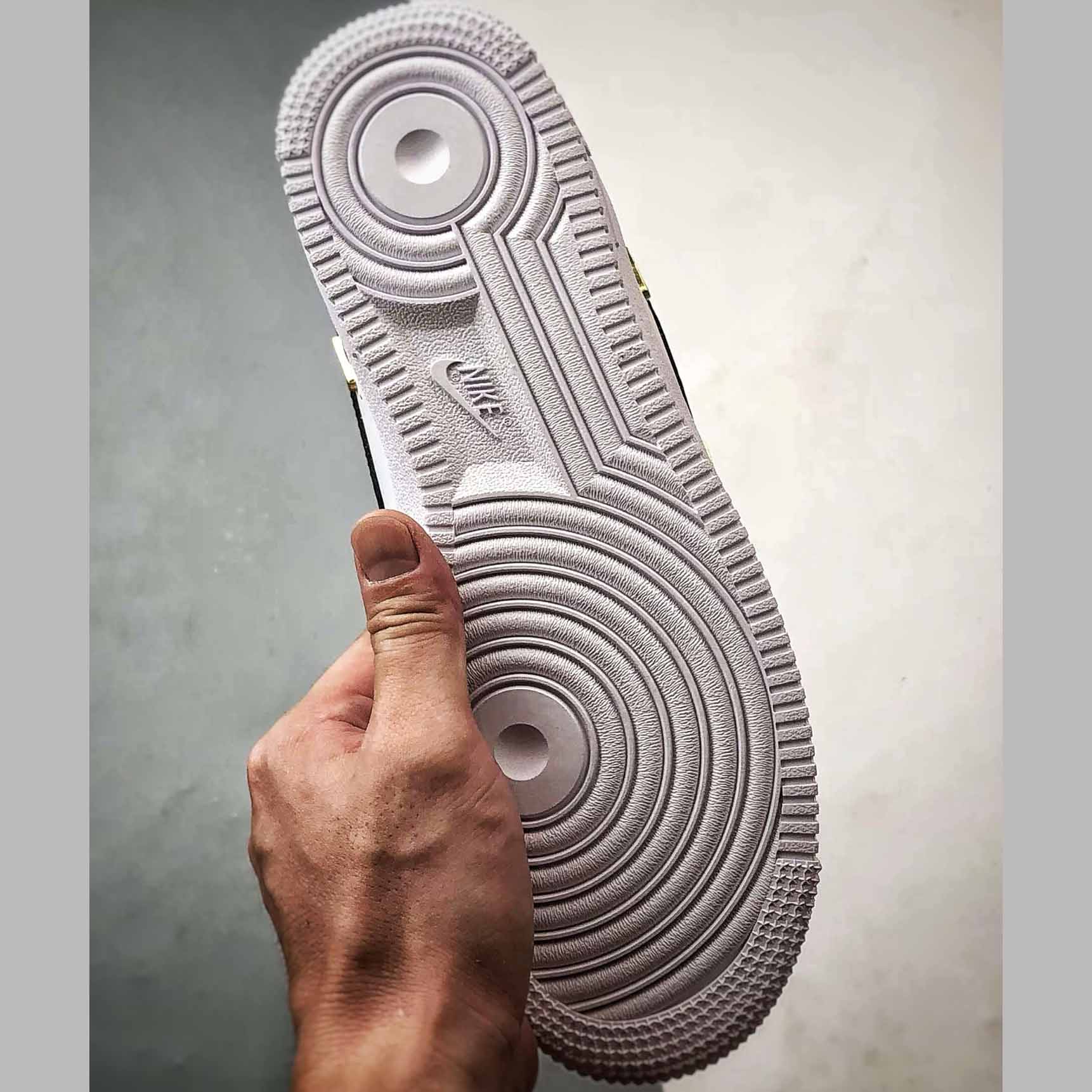 Nike Air Force 1'07 Low     ZH0316-113 - DopestKickz