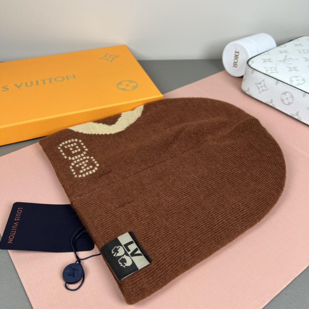 Louis Vuitton LV Fit Monogram Beanie   M5248A - DopestKickz
