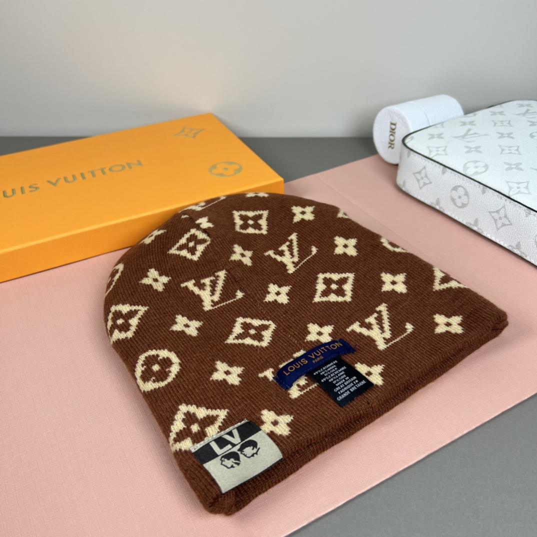 Louis Vuitton LV Fit Monogram Beanie   M5248A - DopestKickz