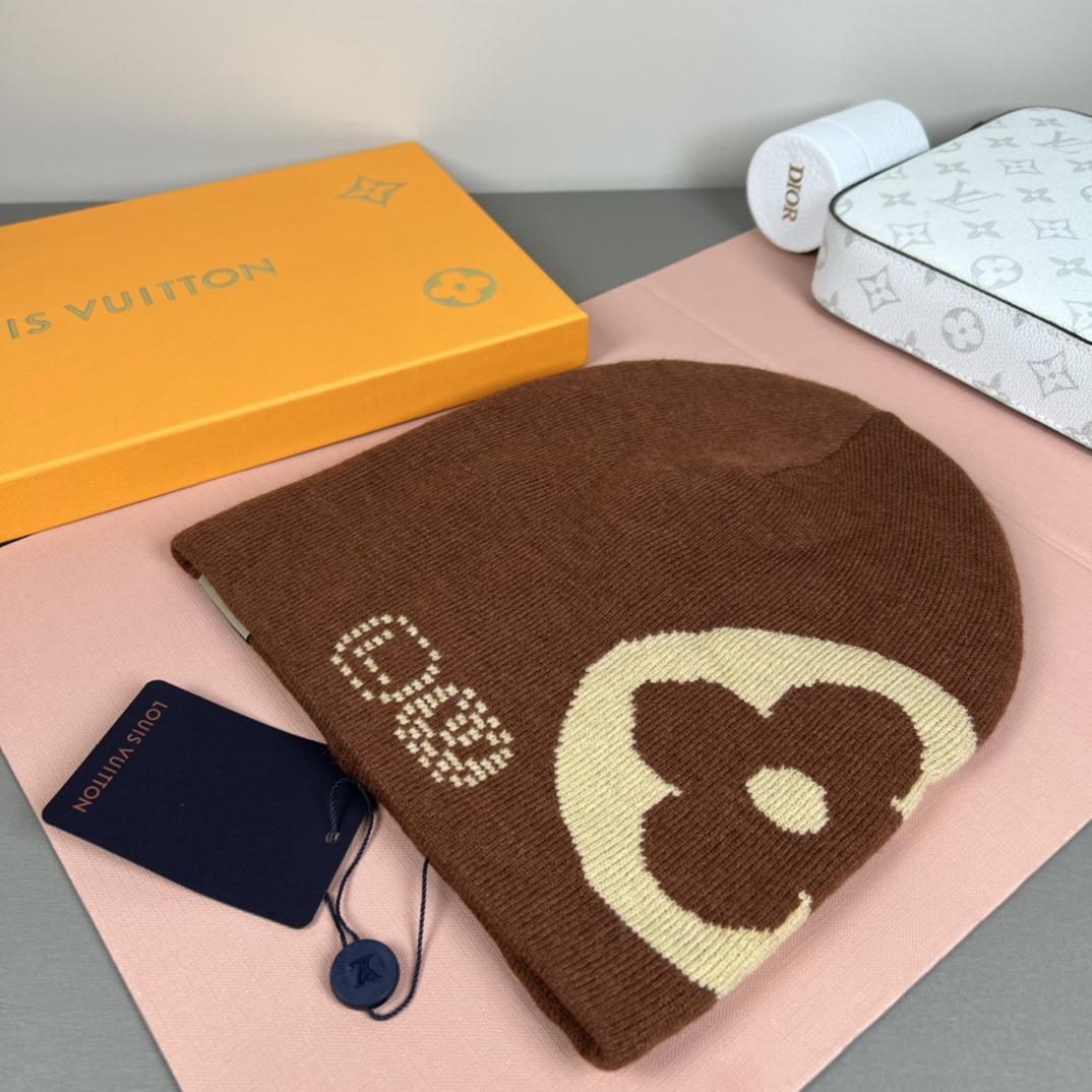 Louis Vuitton LV Fit Monogram Beanie   M5248A - DopestKickz