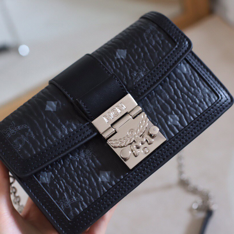 MCM Tracy Crossbody In Visetos （11x 18.5 x 5cm） - DopestKickz