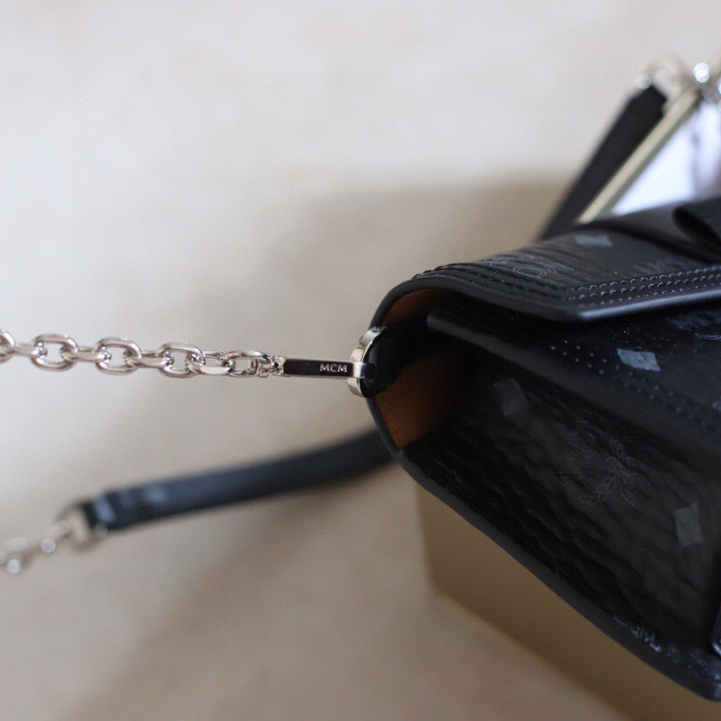 MCM Tracy Crossbody In Visetos （11x 18.5 x 5cm） - DopestKickz