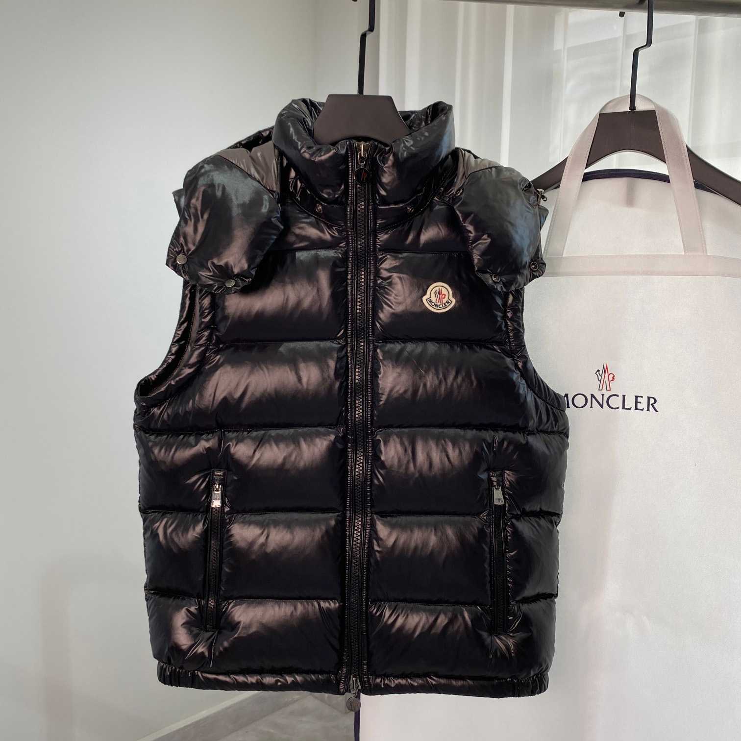 Moncler Bormes Down Vest   809 - DopestKickz