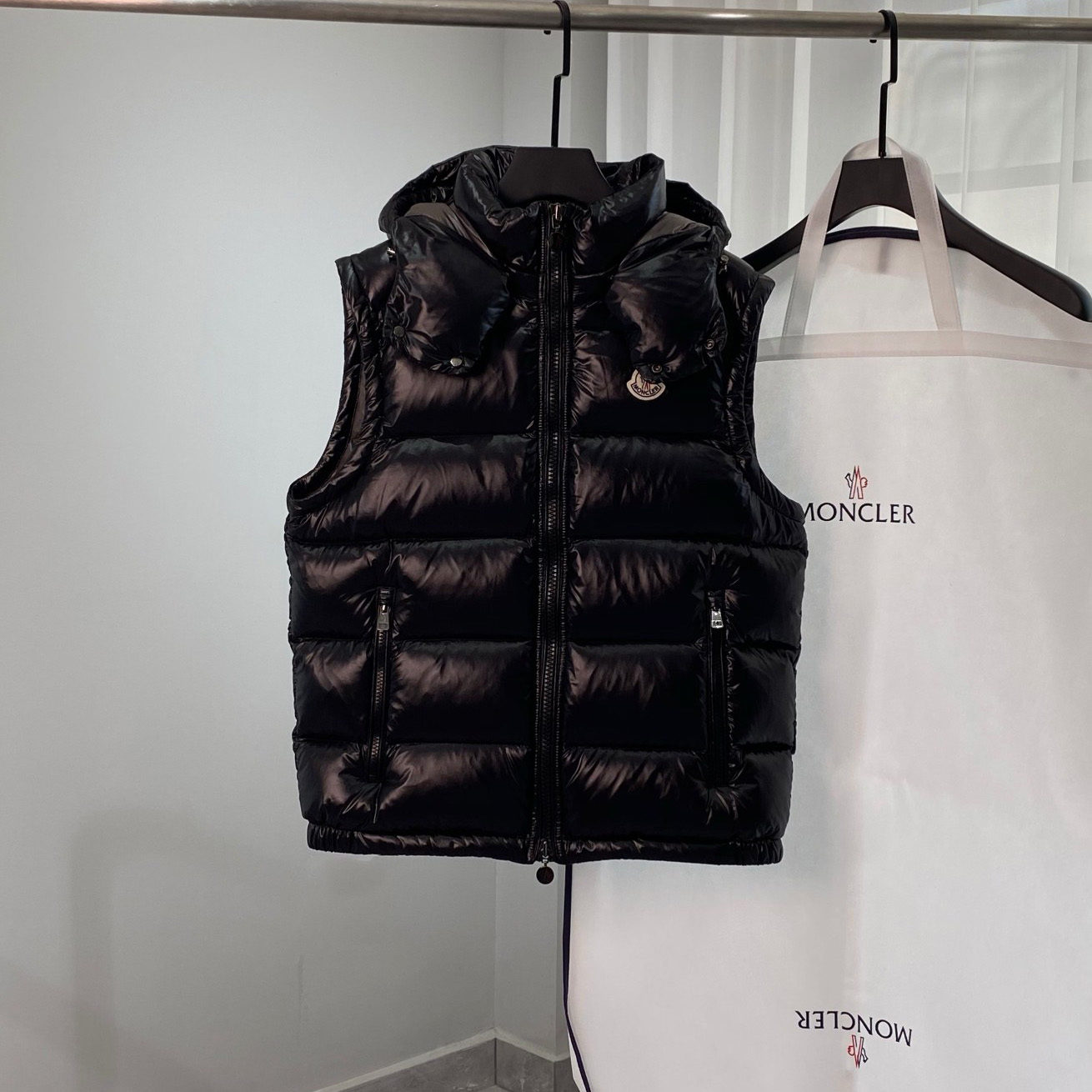 Moncler Bormes Down Vest   809 - DopestKickz