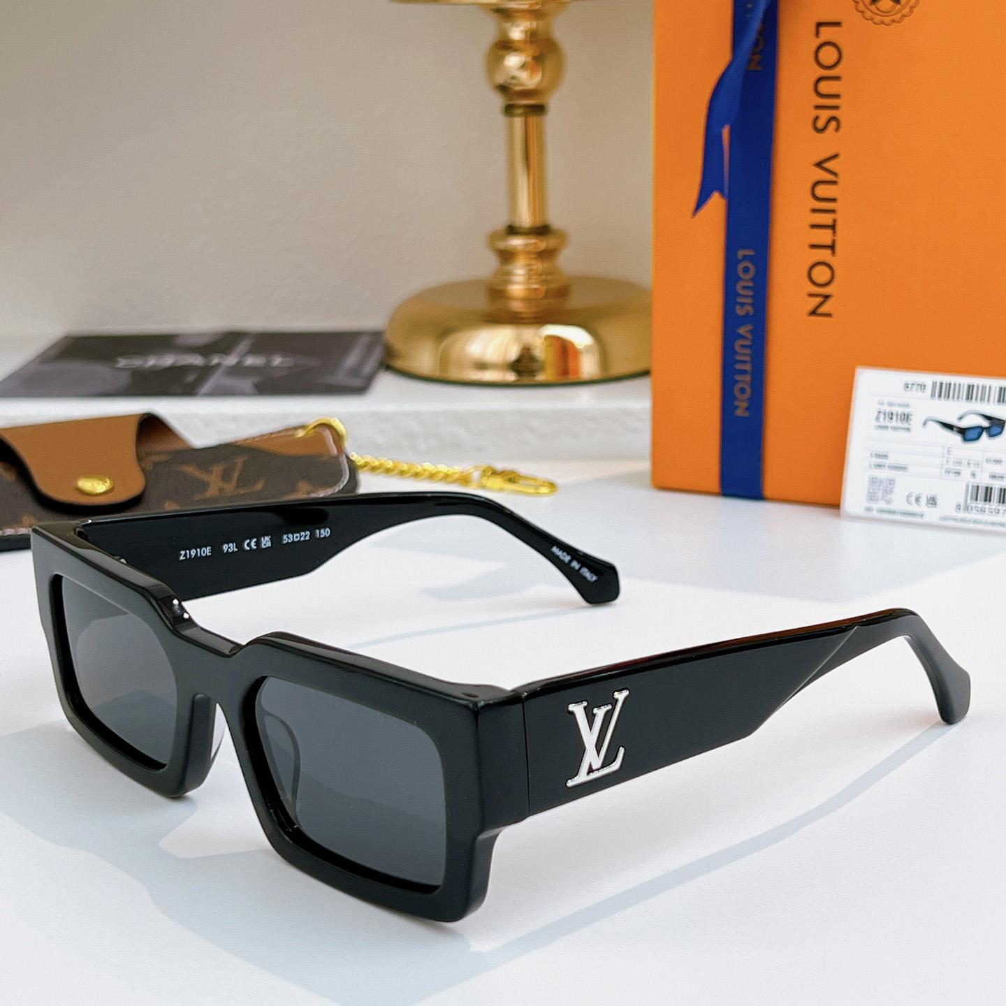 Louis Vuitton LV Clash Low Square Sunglasses   Z2864E - DopestKickz