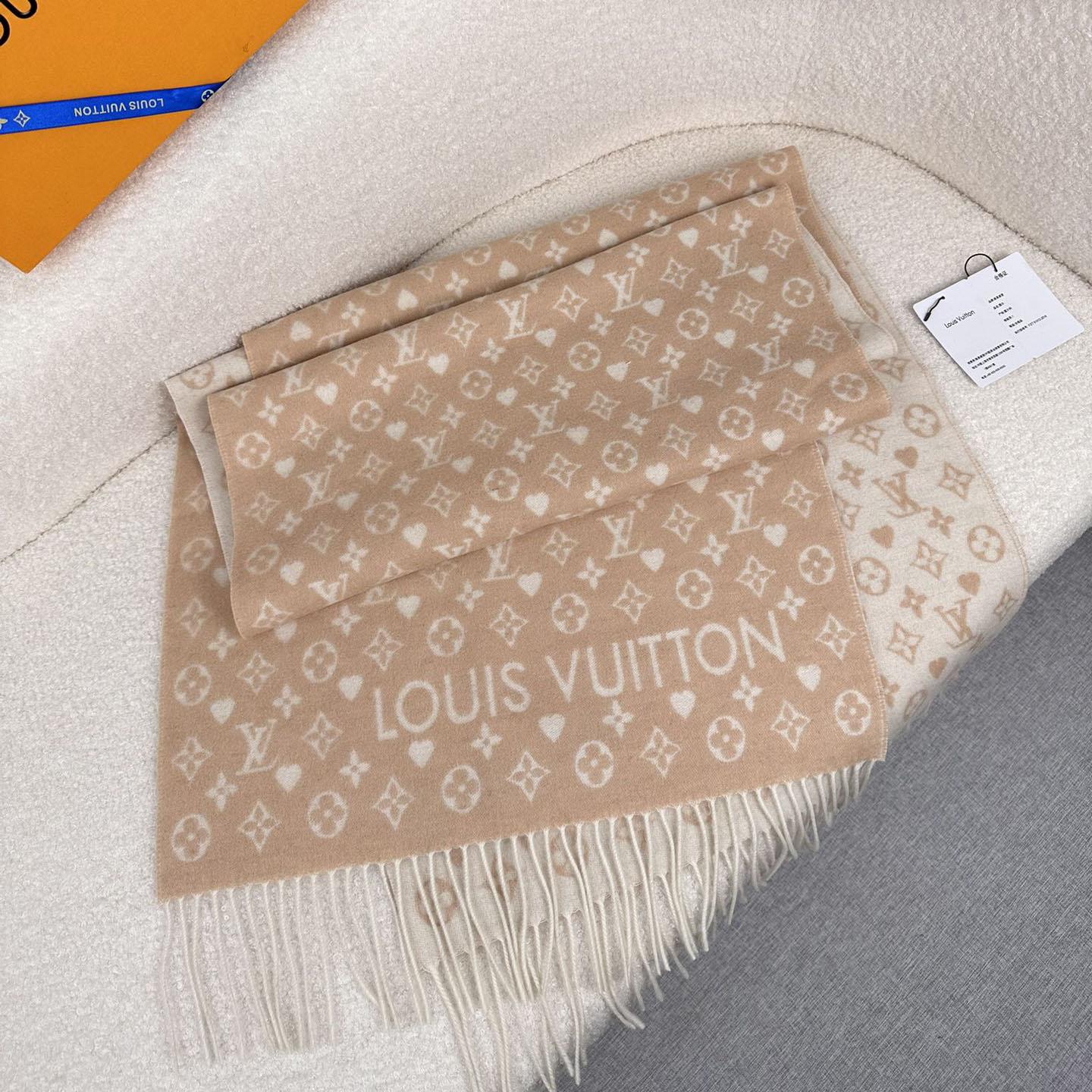 Louis Vuitton Game On Scarf   45*180cm - DopestKickz