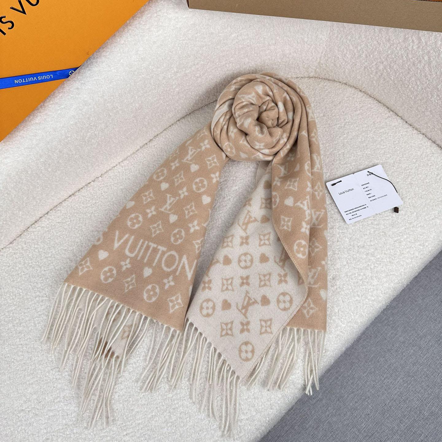 Louis Vuitton Game On Scarf   45*180cm - DopestKickz