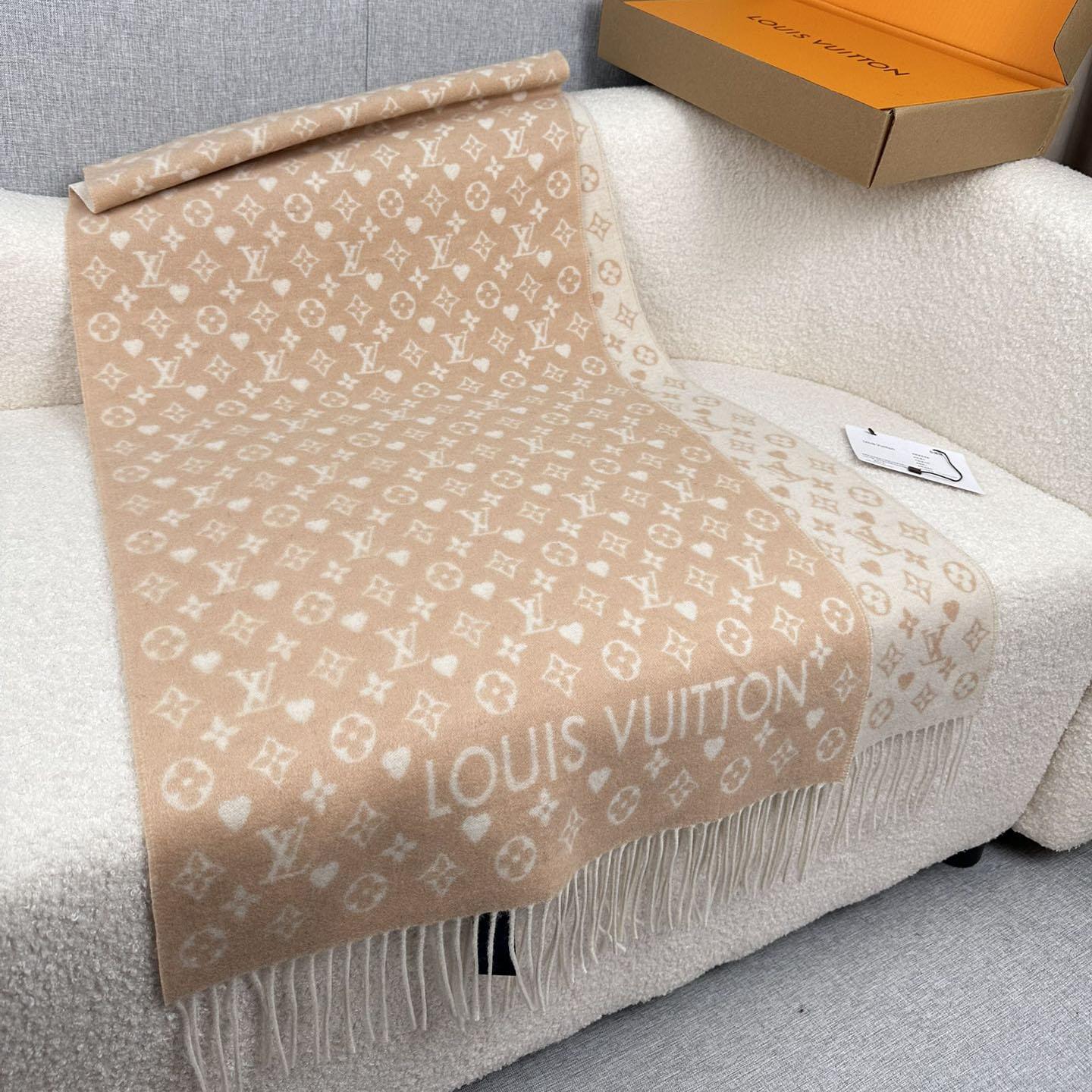 Louis Vuitton Game On Scarf   45*180cm - DopestKickz