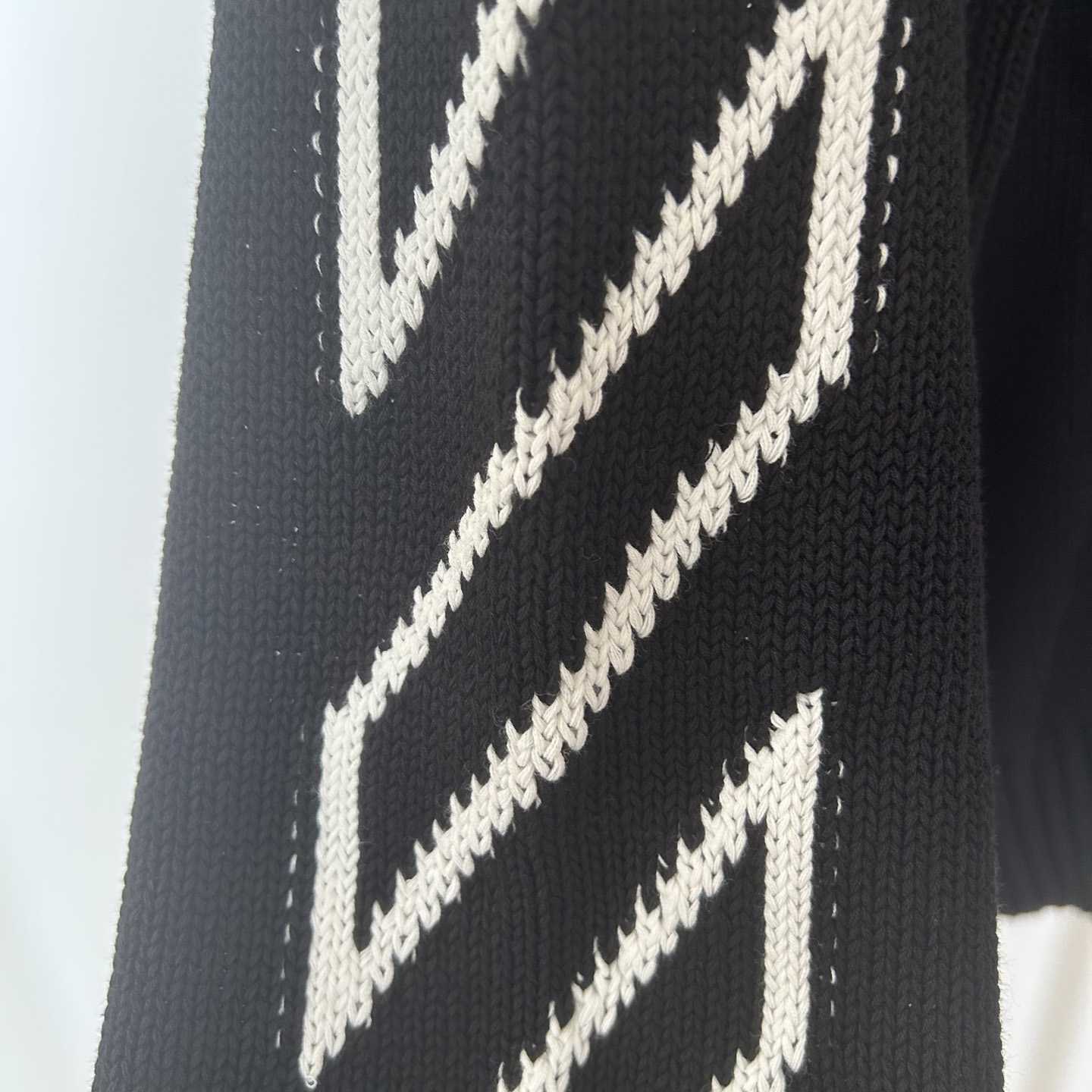 Off-White Diag Outline Knit Crewneck 'Black/White' - DopestKickz