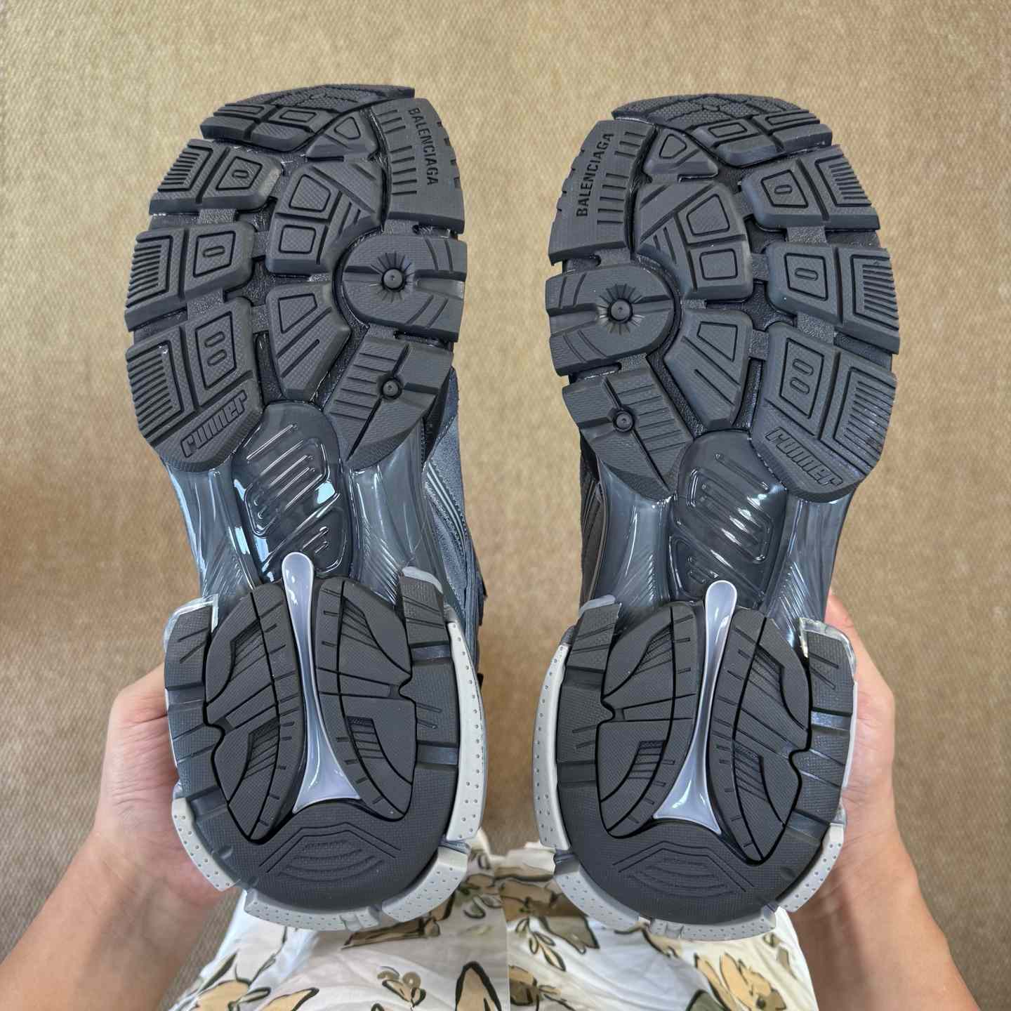 Balenciaga Runner Kith Four.Color  - DopestKickz