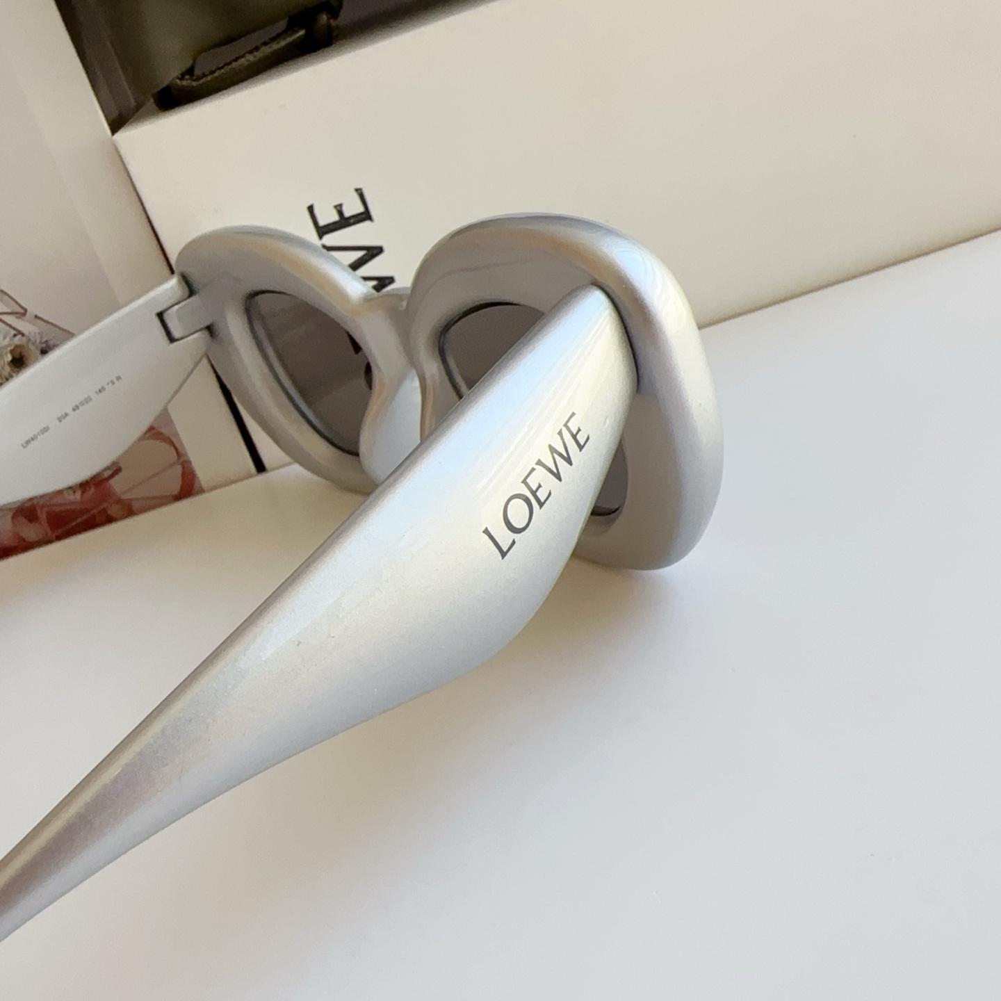 Loewe LW40100l Sunglasses  - DopestKickz