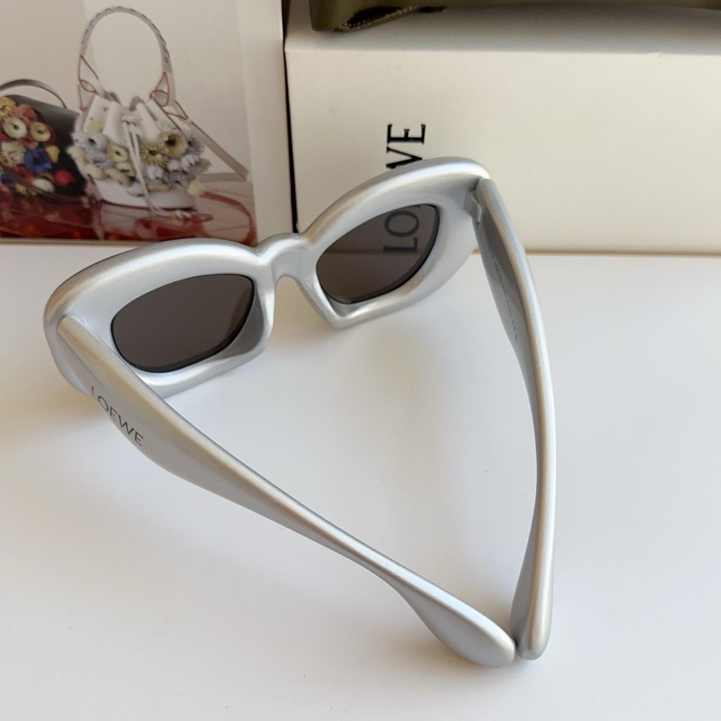 Loewe LW40100l Sunglasses  - DopestKickz