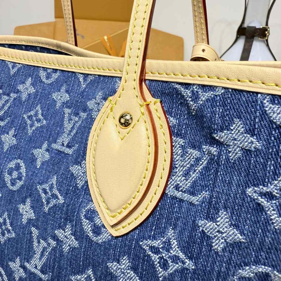 Louis Vuitton Neverfull MM   M13192 - DopestKickz