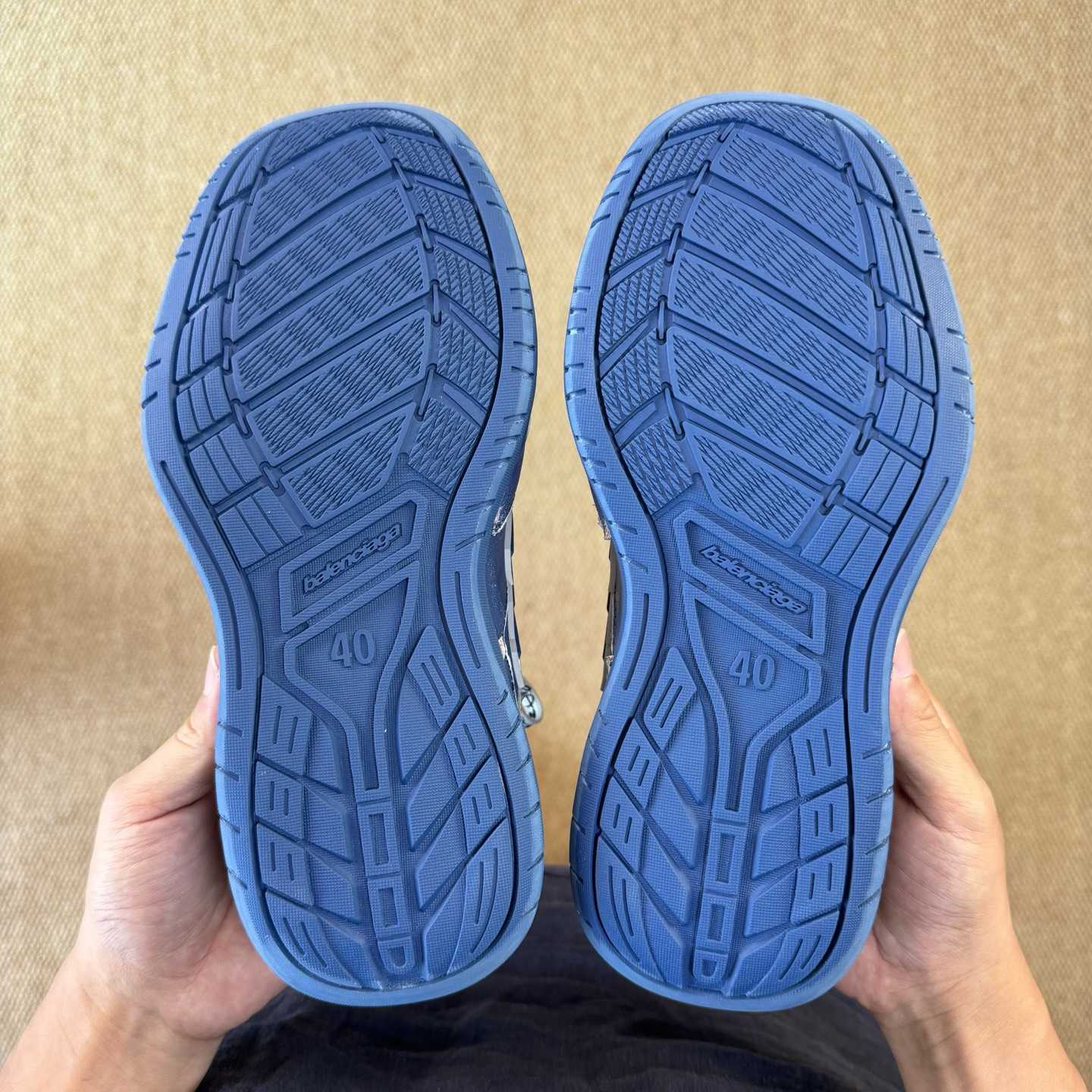 Balenciaga Hamptons Worn-Out - DopestKickz