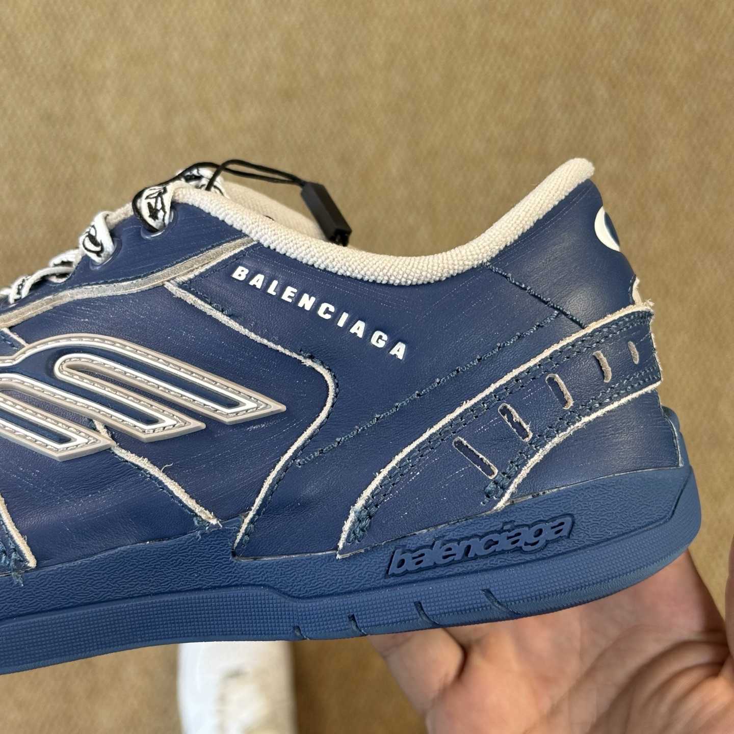 Balenciaga Hamptons Worn-Out - DopestKickz