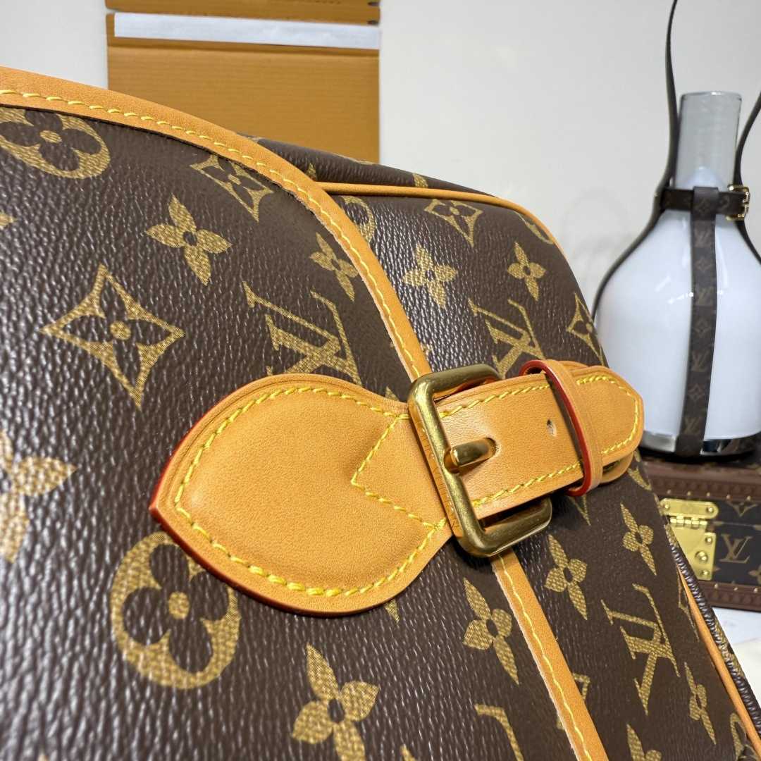 Louis Vuitton Satchel Messenger   M14723 - DopestKickz
